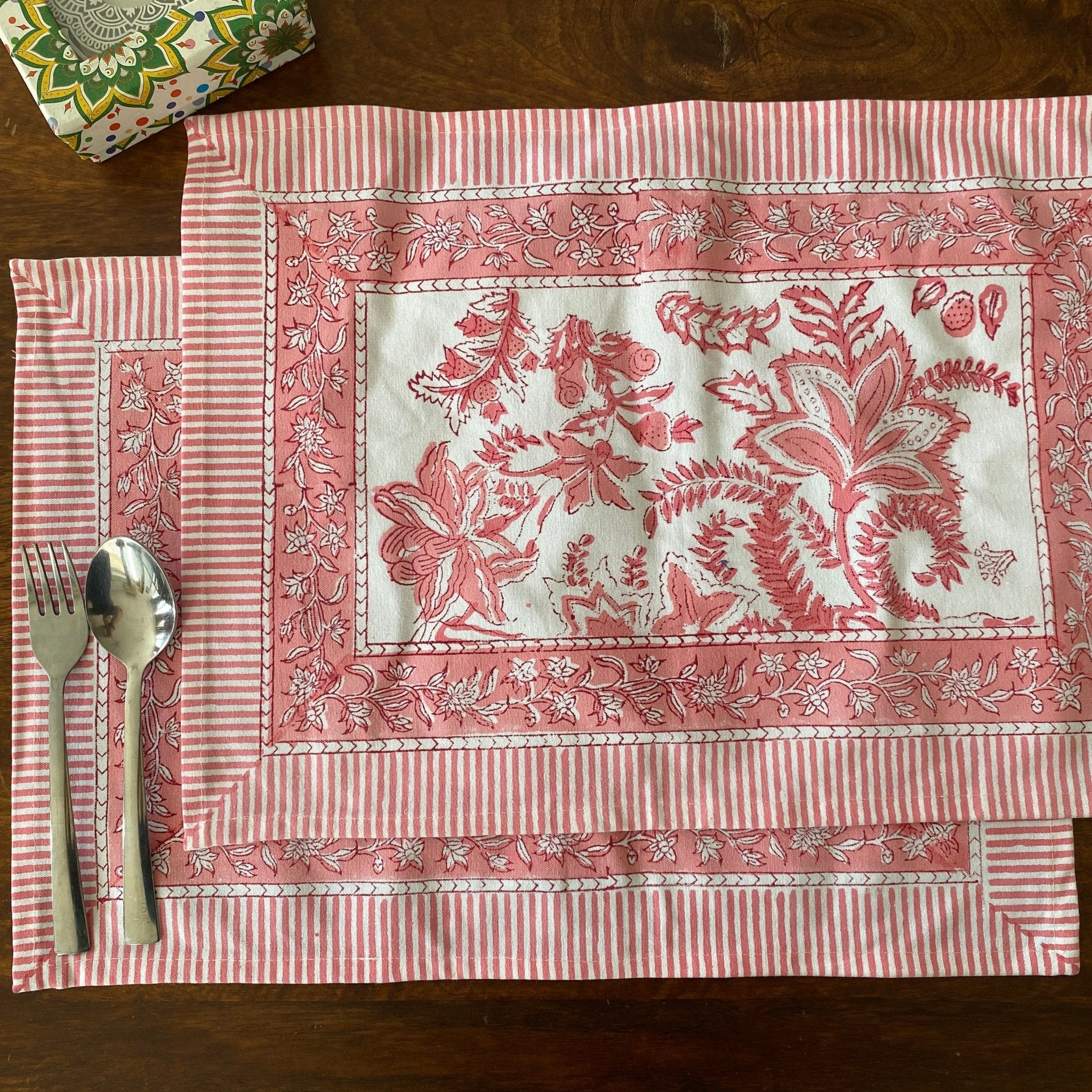 Table Runners with Placemats