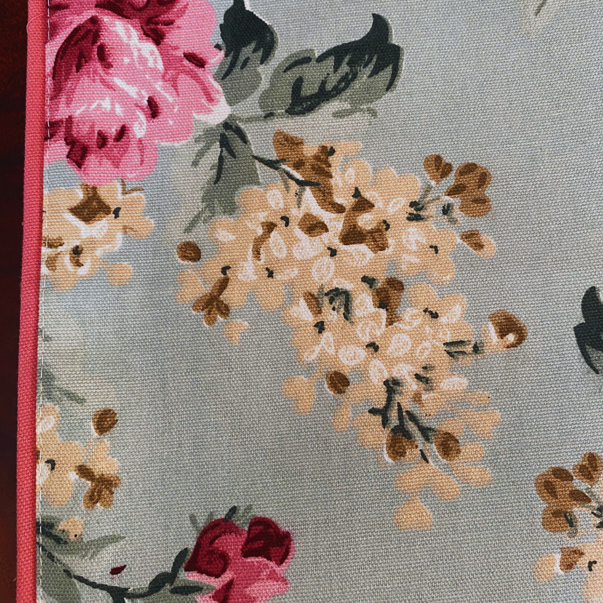 Dewberry Printed Table Runner, 100% cotton, 13" x 72"