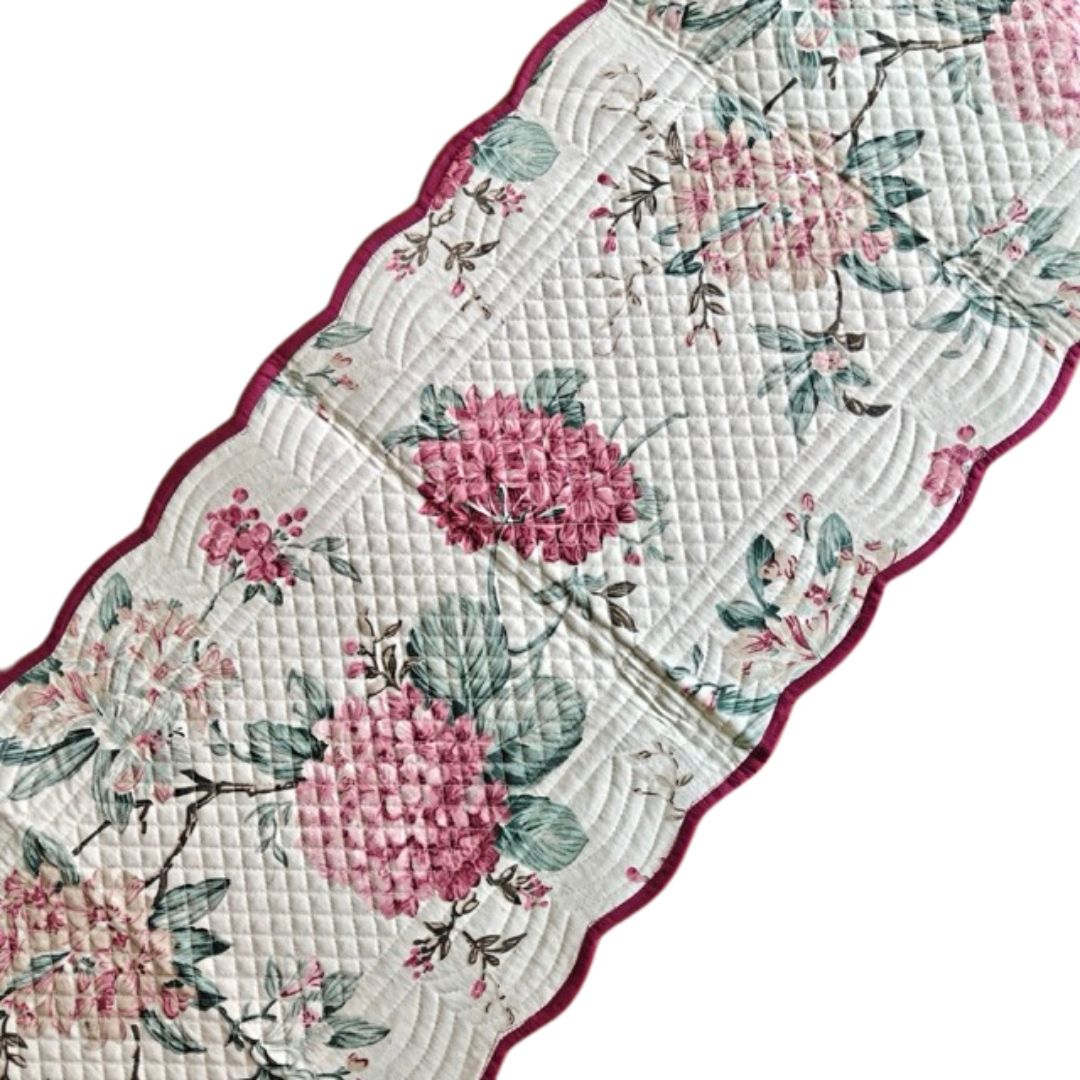 Reversible quilted table runner floral