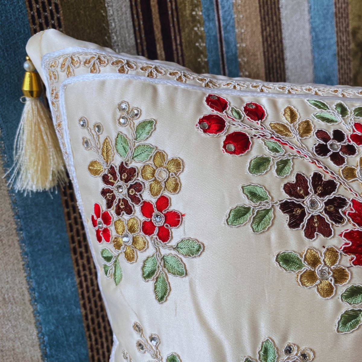 AARA Offwhite Cushion Cover, Pack of 1, 16" x 16" - Coral Slub - 