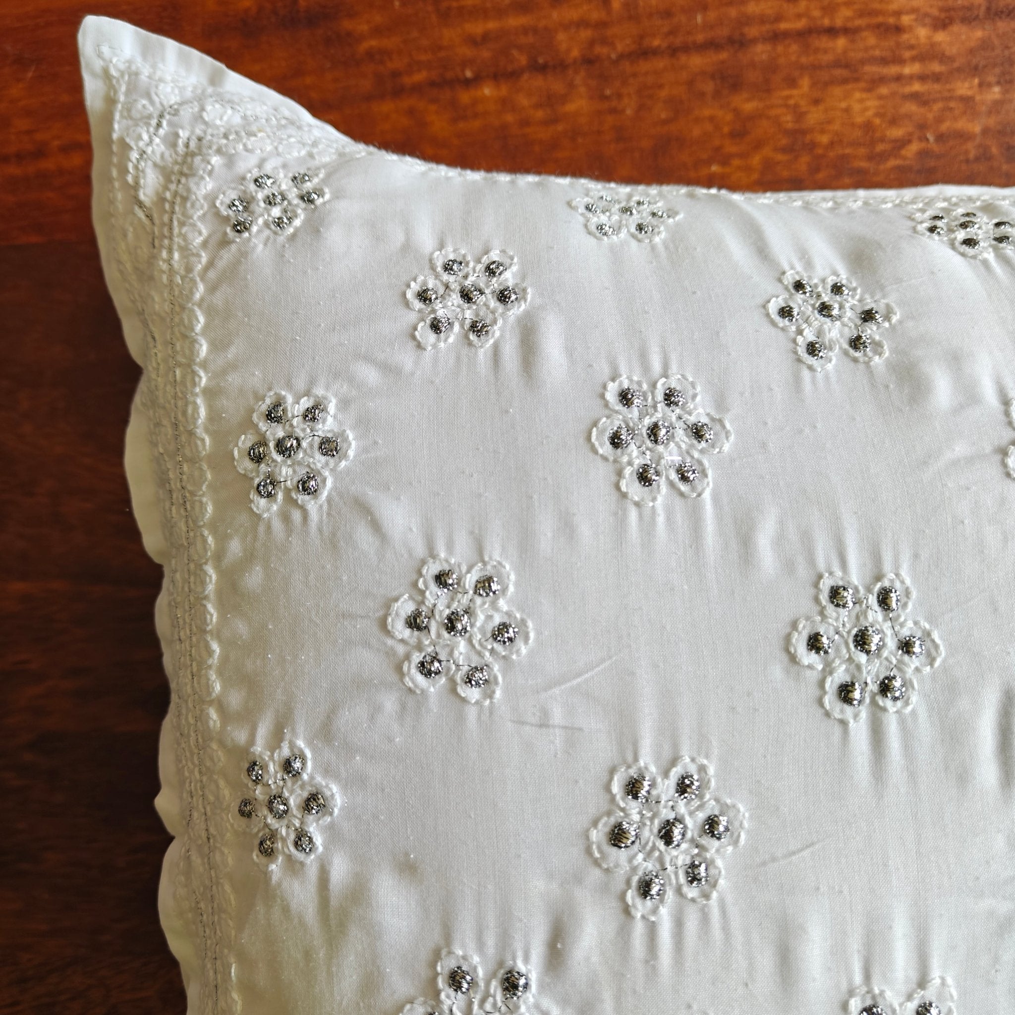 Amoli White Chikankari Cushion Cover, 18" x 18", Pack of 1 - Coral Slub - 