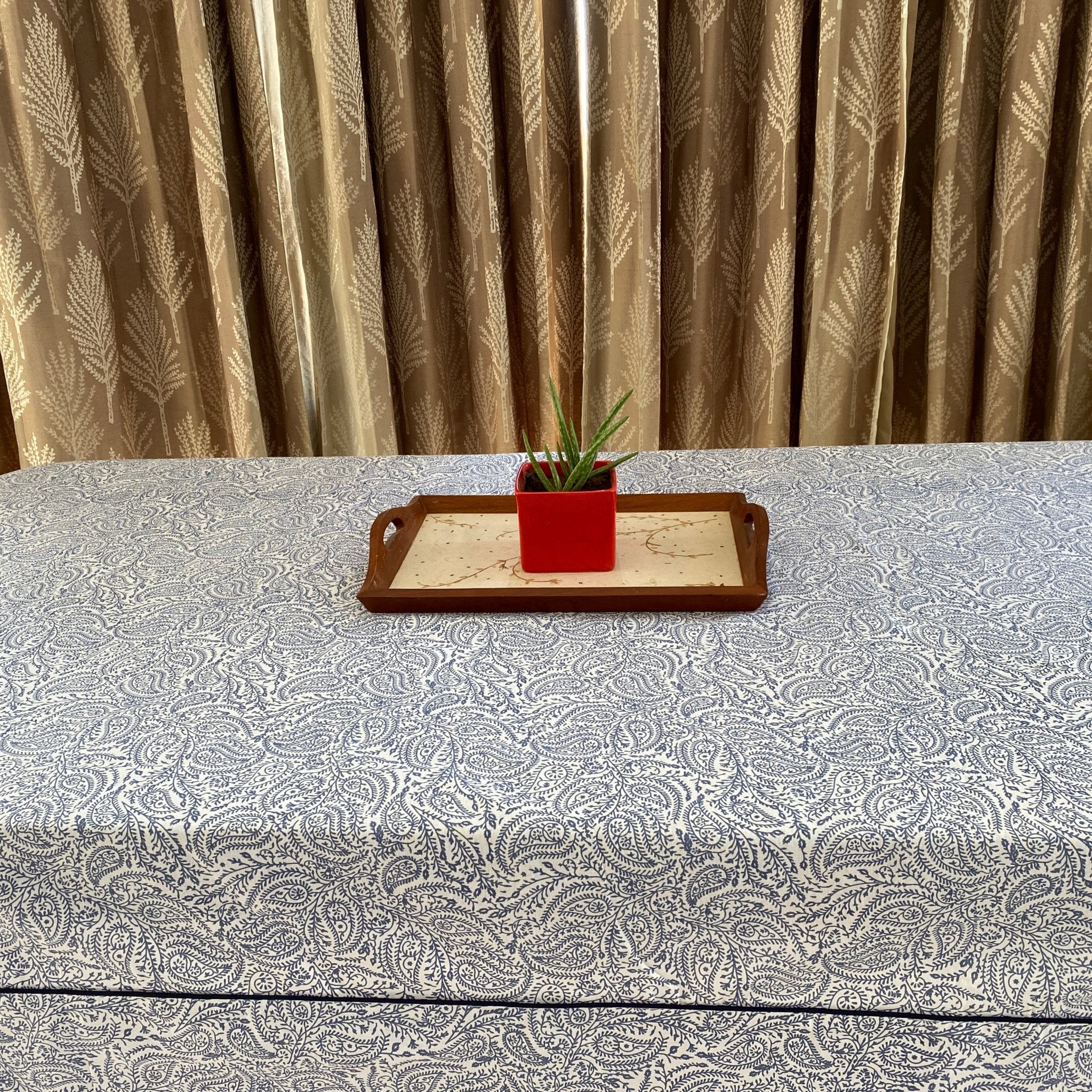 Azure Plume 6 Seater Dining Table Cover, 100% Cotton, 60" x 90" - Coral Slub - 