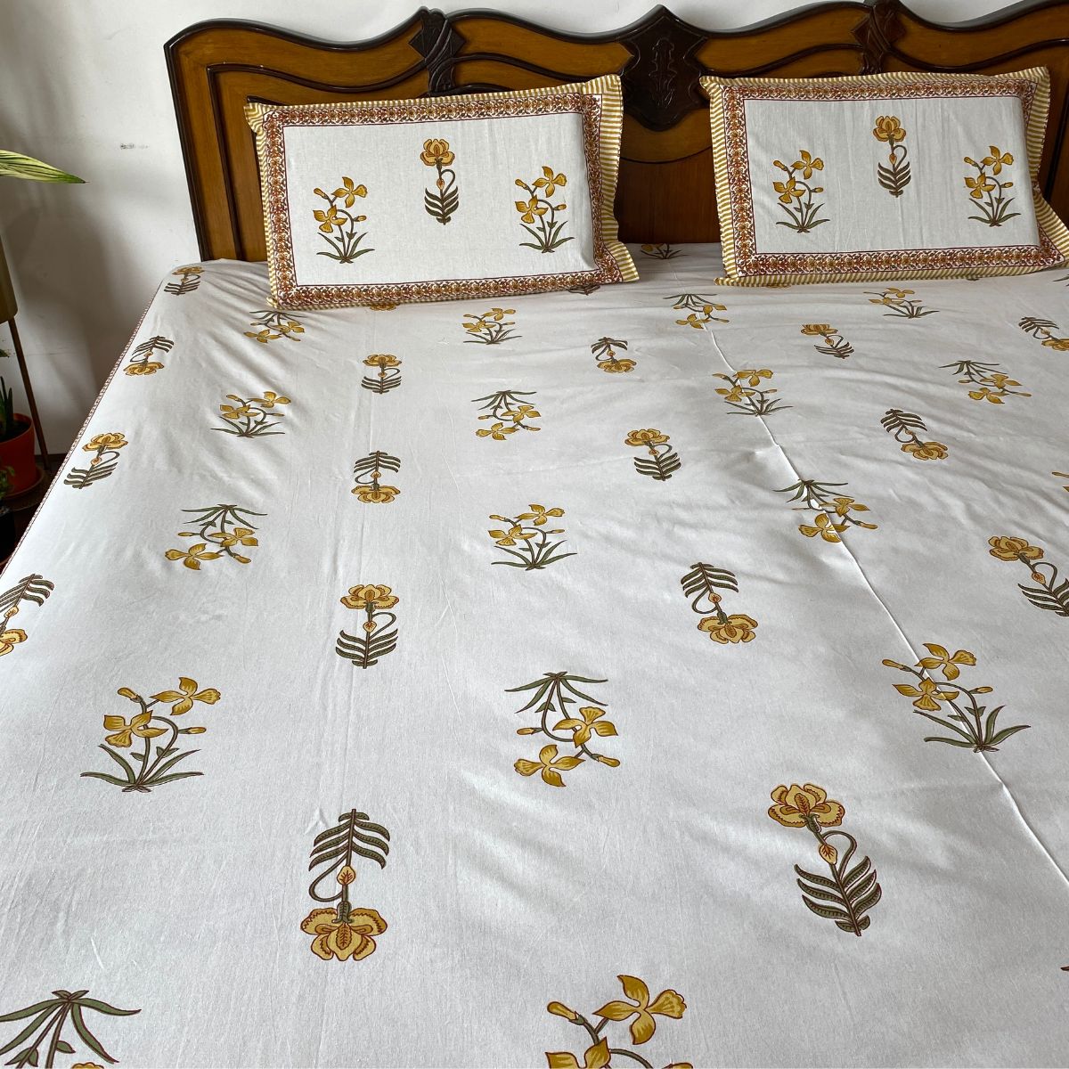 Baghphool Bedsheet Set 100% Cotton, King Size, 100" x 108" - Coral Slub - 