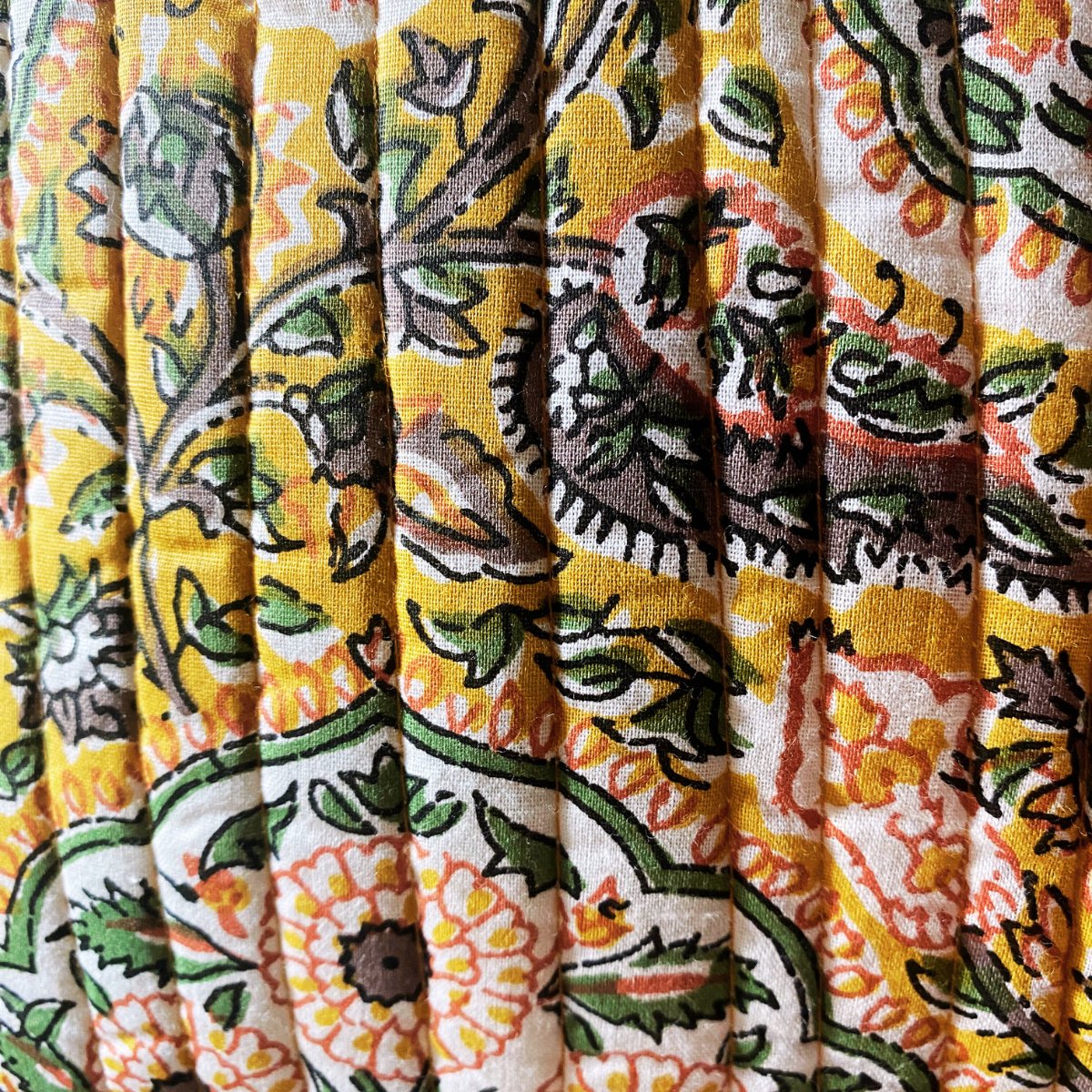 Bark Quilted Cushion Covers, pack of 5, 16" x 16" - Coral Slub - 