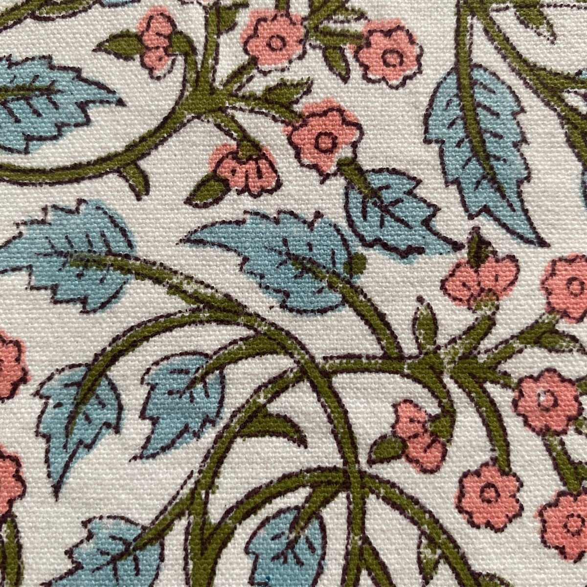 Bel Table Runner, 100% cotton, 13" x 72" - Coral Slub - 