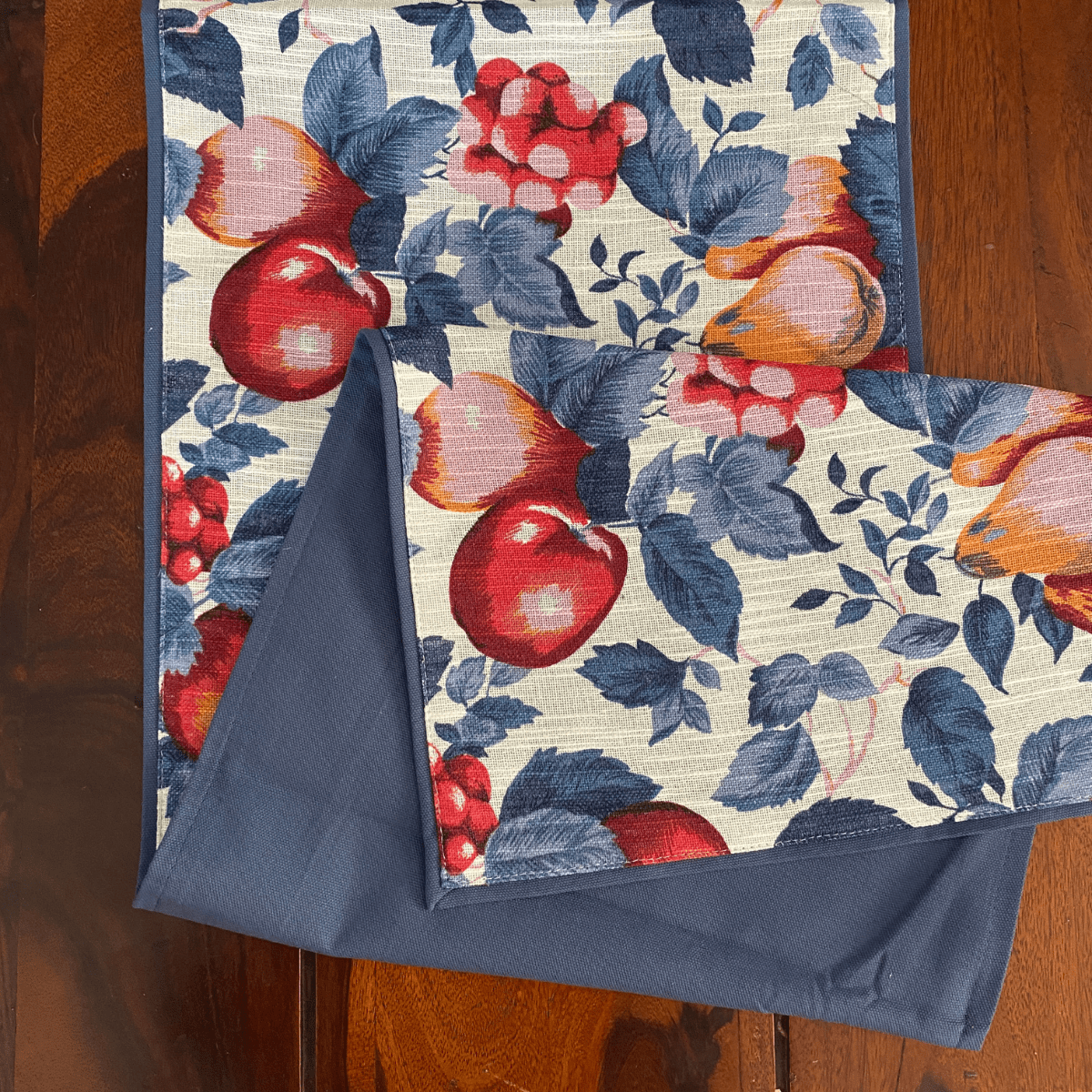 Berries Printed Table Runner, 100% cotton, 13" x 72" - Coral Slub - 