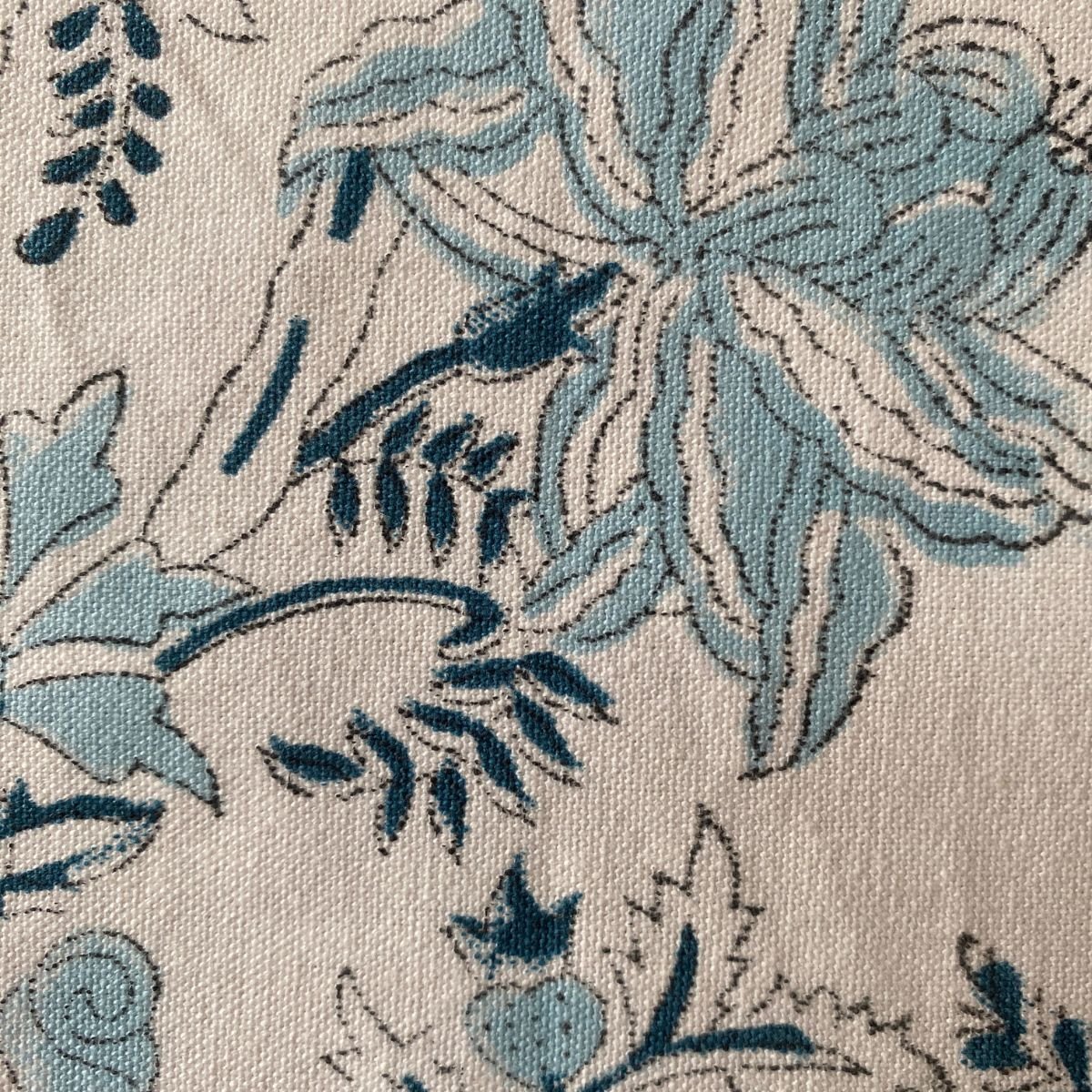 Blue Poppy Table Runner, 100% cotton, 13" x 72" - Coral Slub - 