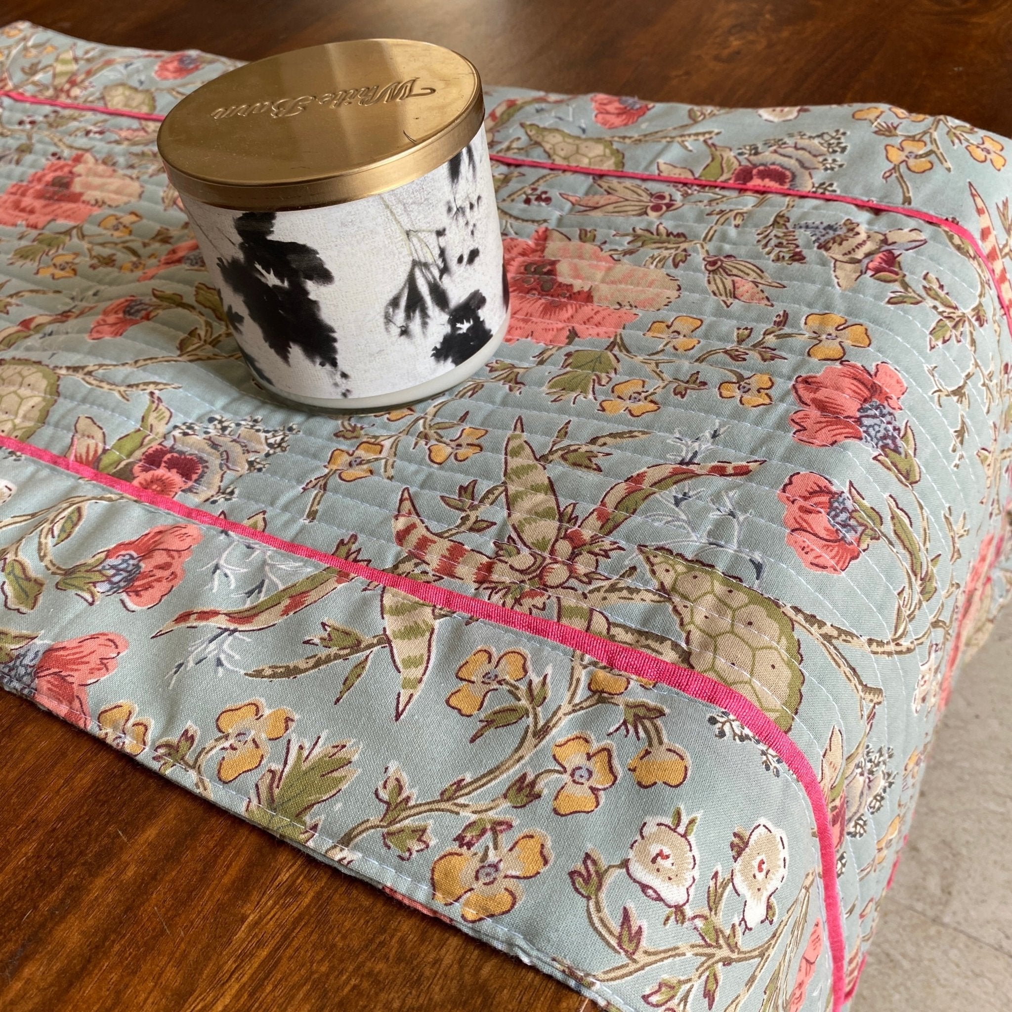 Bumblebee Table Runner, 100% cotton, 13" x 72" - Coral Slub - 