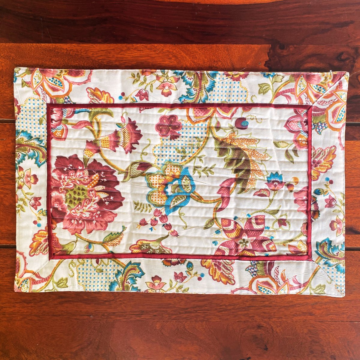 Burgundy Garden Print Cotton Placemats, 13" x 19", Set of 6 - Coral Slub - 