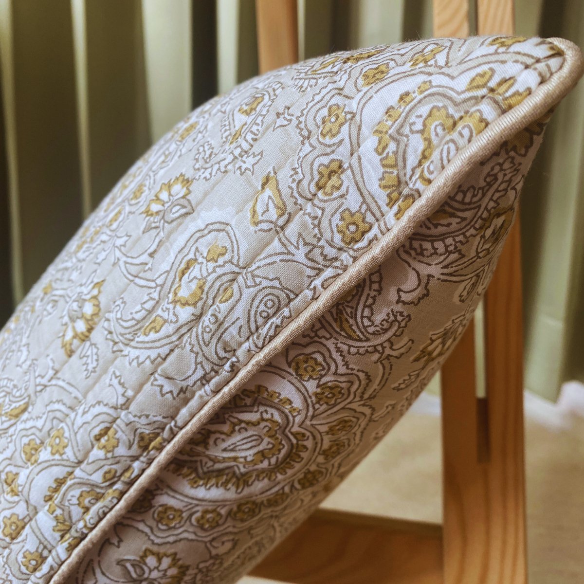 Cedar Quilted Cushion Covers, pack of 5, 16" x 16" - Coral Slub - 