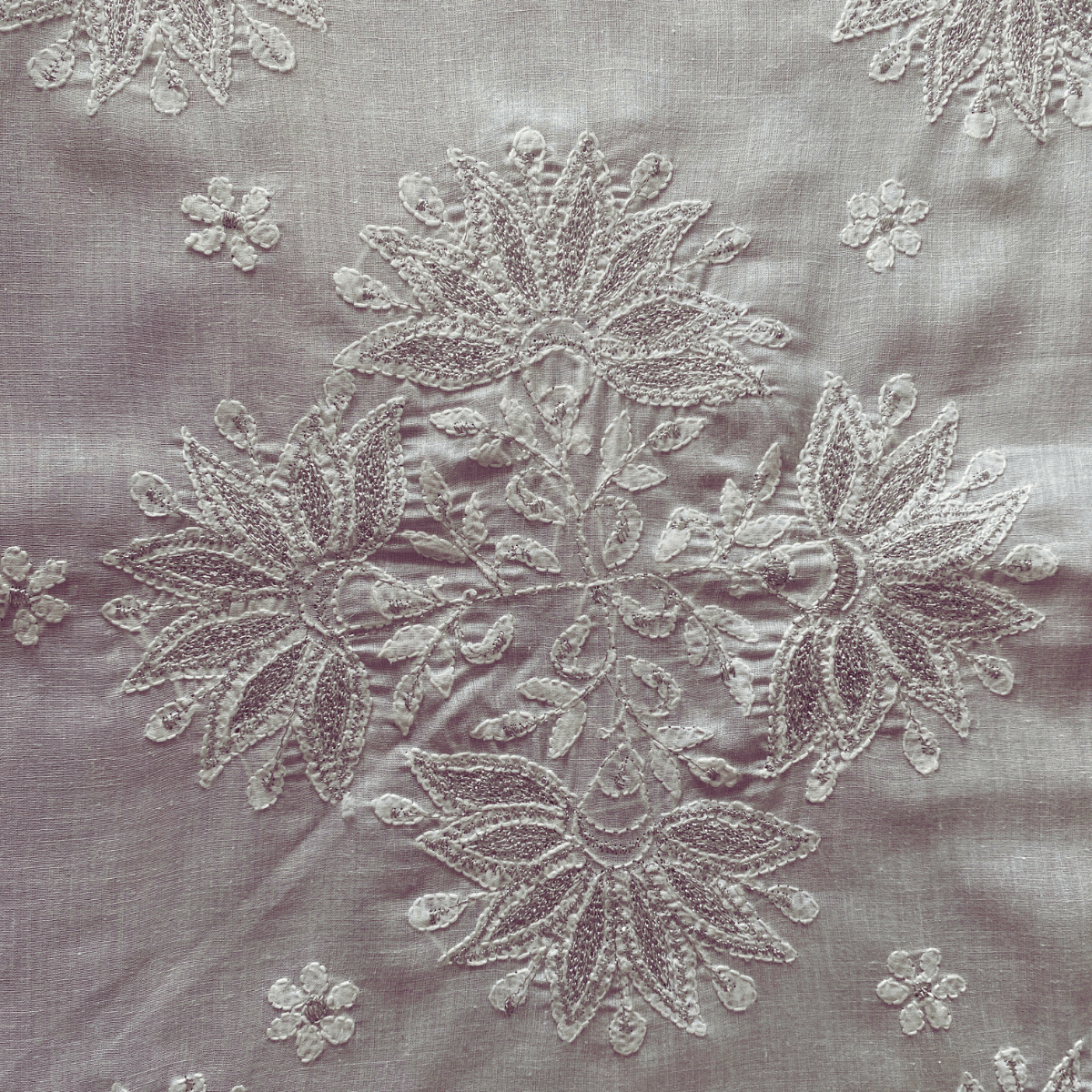 Chikankari Embroidery White Placemats, 12" x 18" - Coral Slub - 