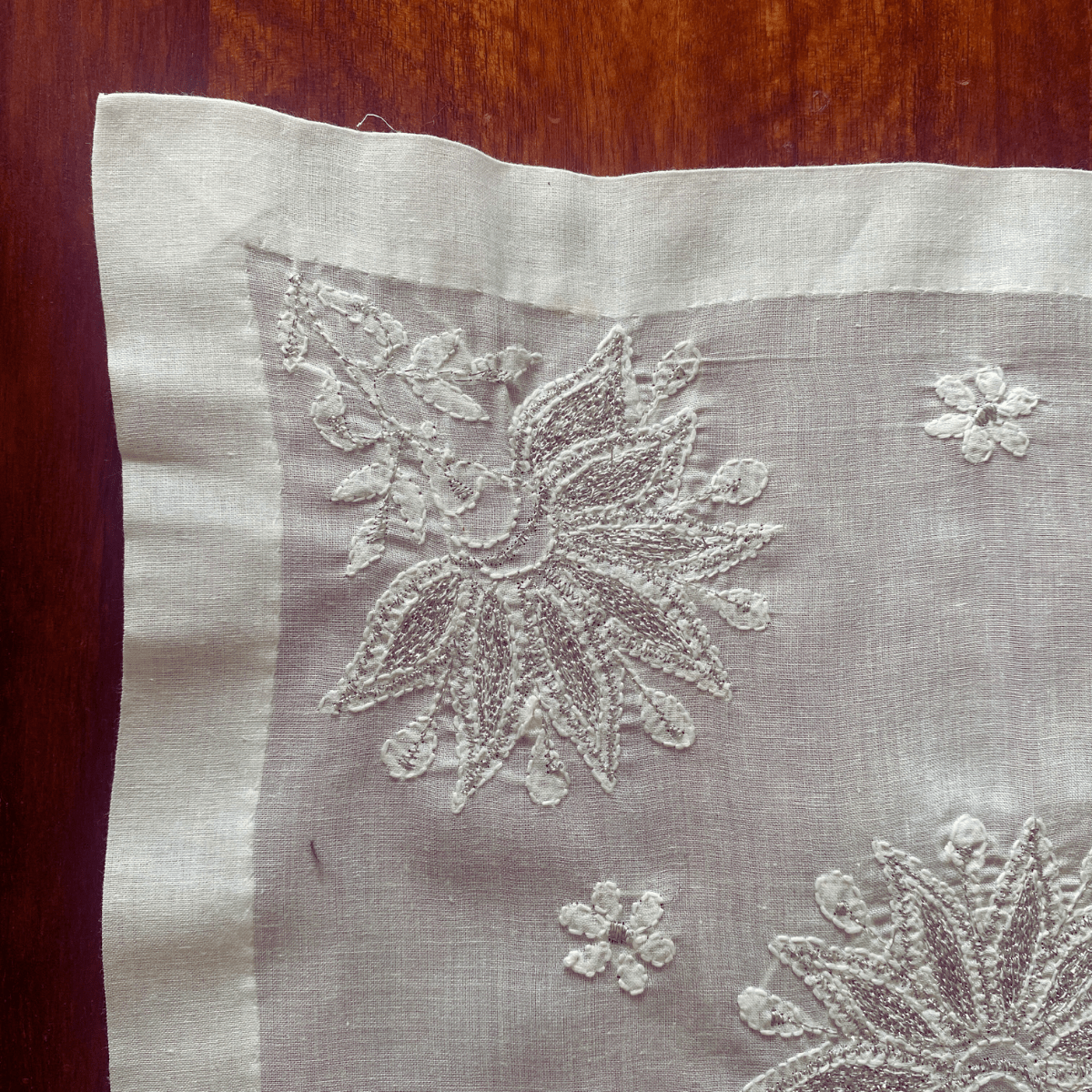 Chikankari Embroidery White Placemats, 12" x 18" - Coral Slub - 