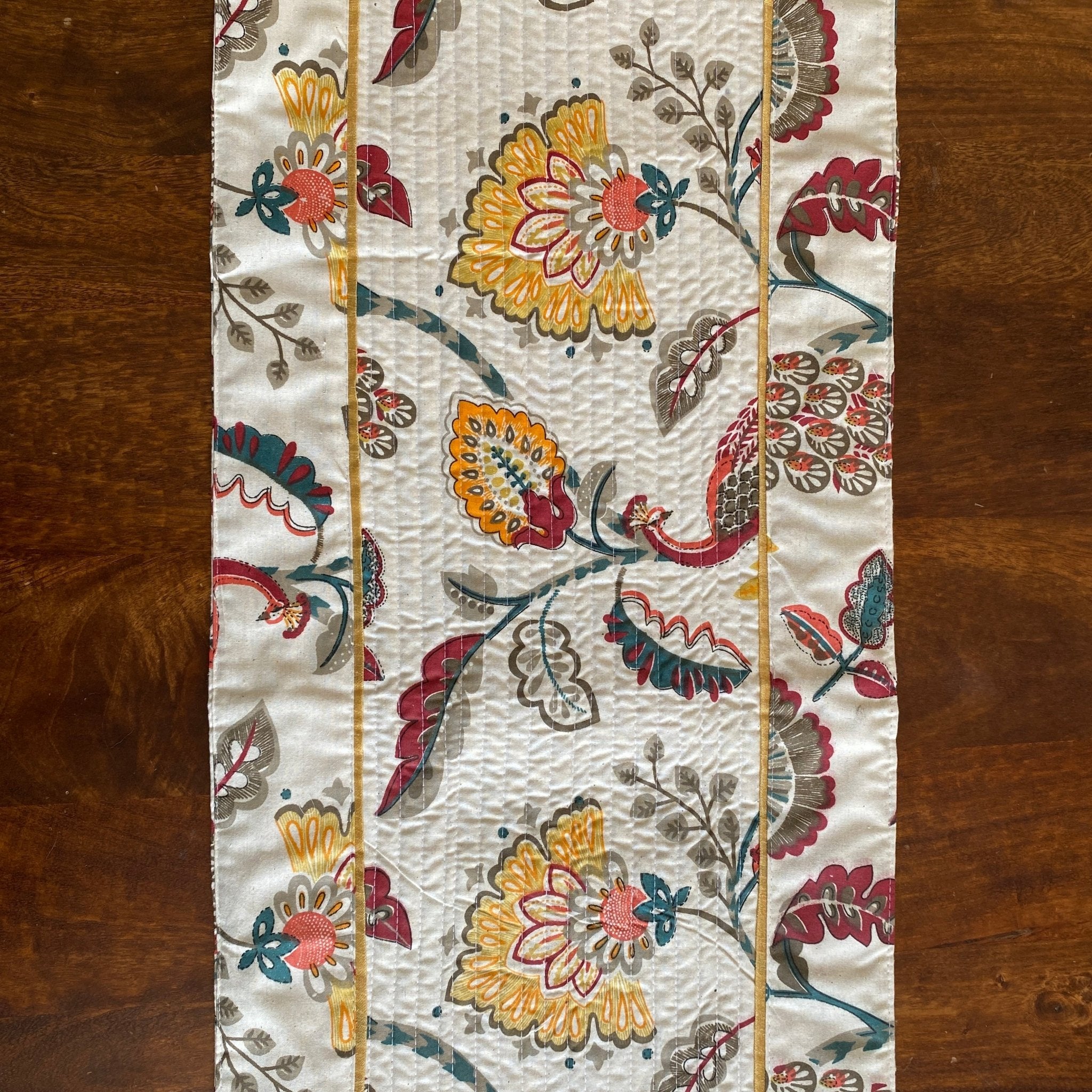 Confetti Toss Table Runner, 100% cotton, 13" x 72" - Coral Slub - 