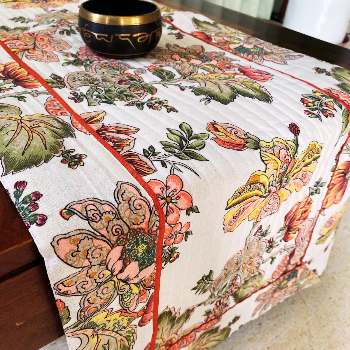 Coral Swirl Garden Print Table Runner, 100% cotton, 15" x 72" - Coral Slub - 