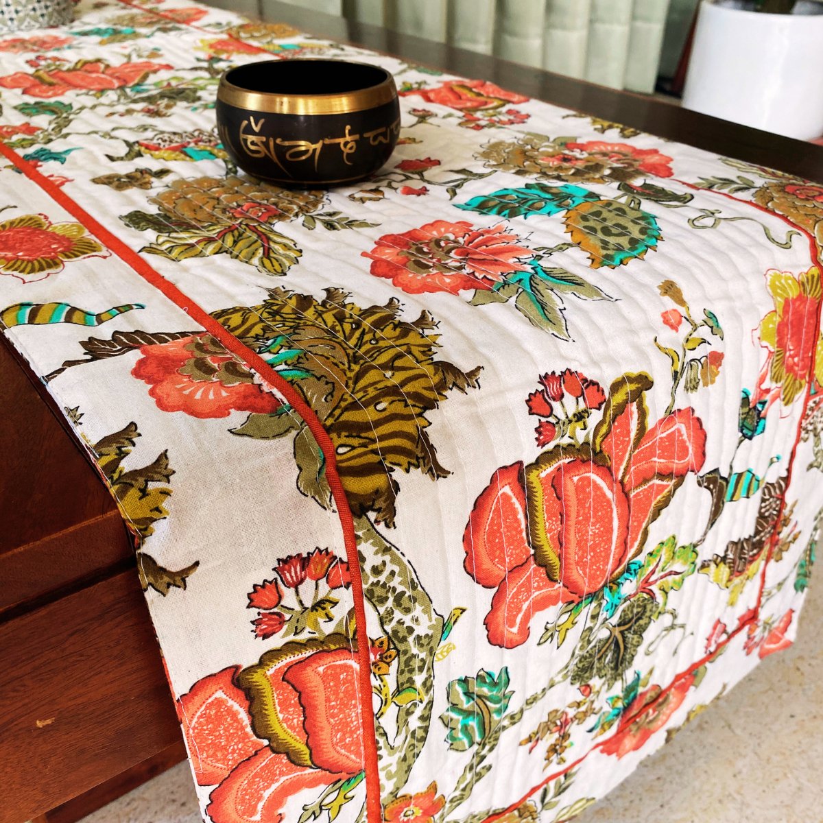 Dahlia Garden Print Table Runner, 100% cotton, 15" x 72" - Coral Slub - 