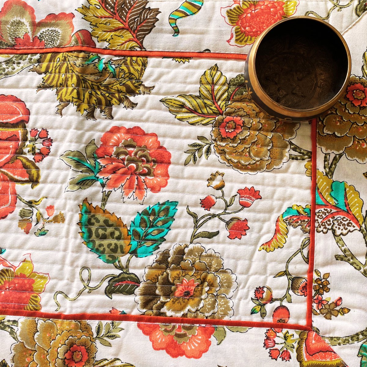 Dahlia Garden Print Table Runner, 100% cotton, 15" x 72" - Coral Slub - 