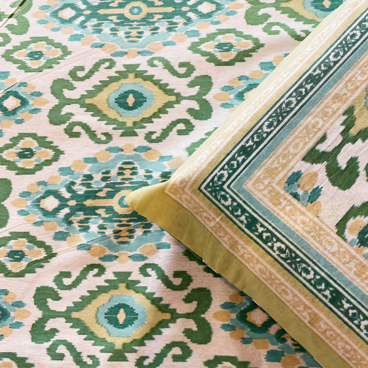 Harita Ikat Print Bedsheet Set, King Size, 100" x 108" - Coral Slub - 