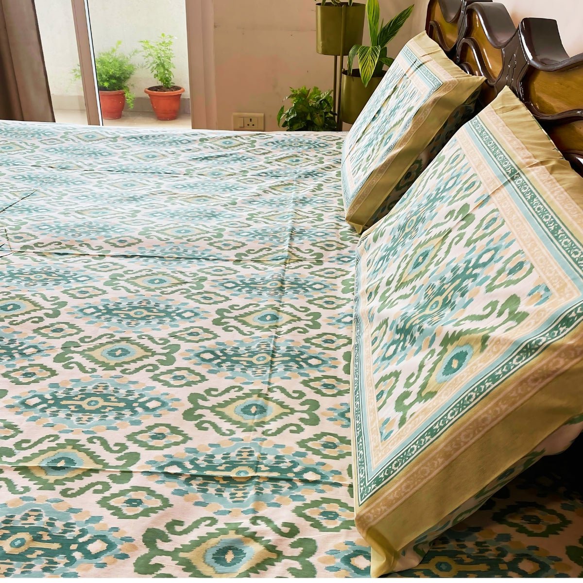 Harita Ikat Print Bedsheet Set, King Size, 100" x 108" - Coral Slub - 