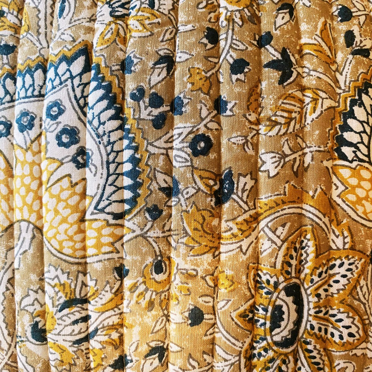 Hazel Quilted Cushion Covers, pack of 5, 16" x 16" - Coral Slub - 