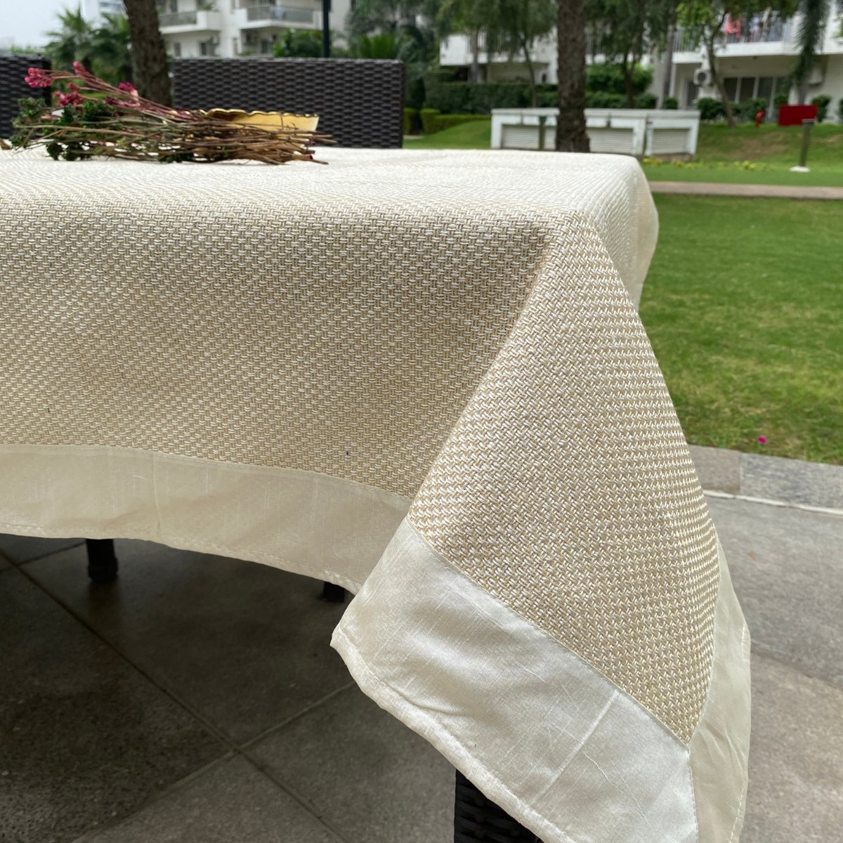 Jute Lux Offwhite Six Seater Dining Table Cover, 60" X 90" - Coral Slub - 