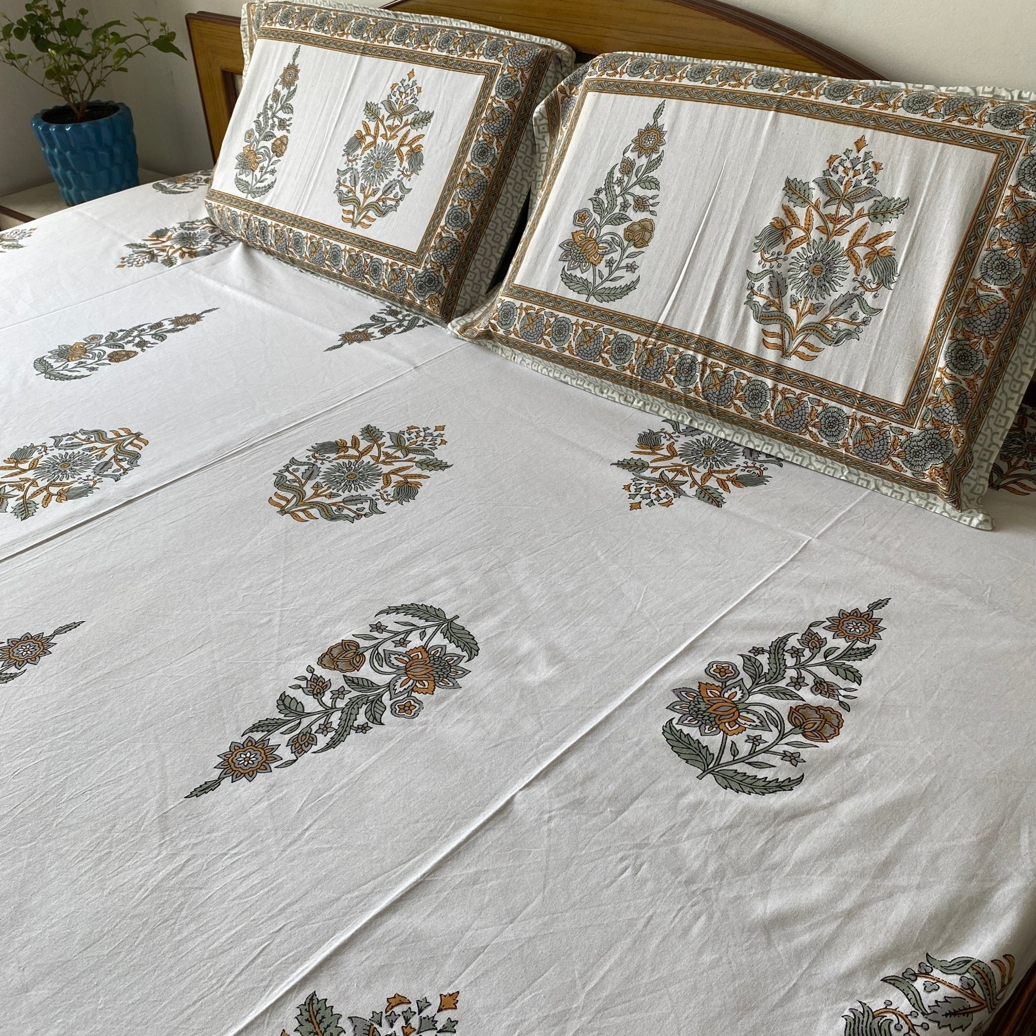 Kashtha Bedsheet Set 100% Cotton, King Size, 100" x 108" - Coral Slub - 