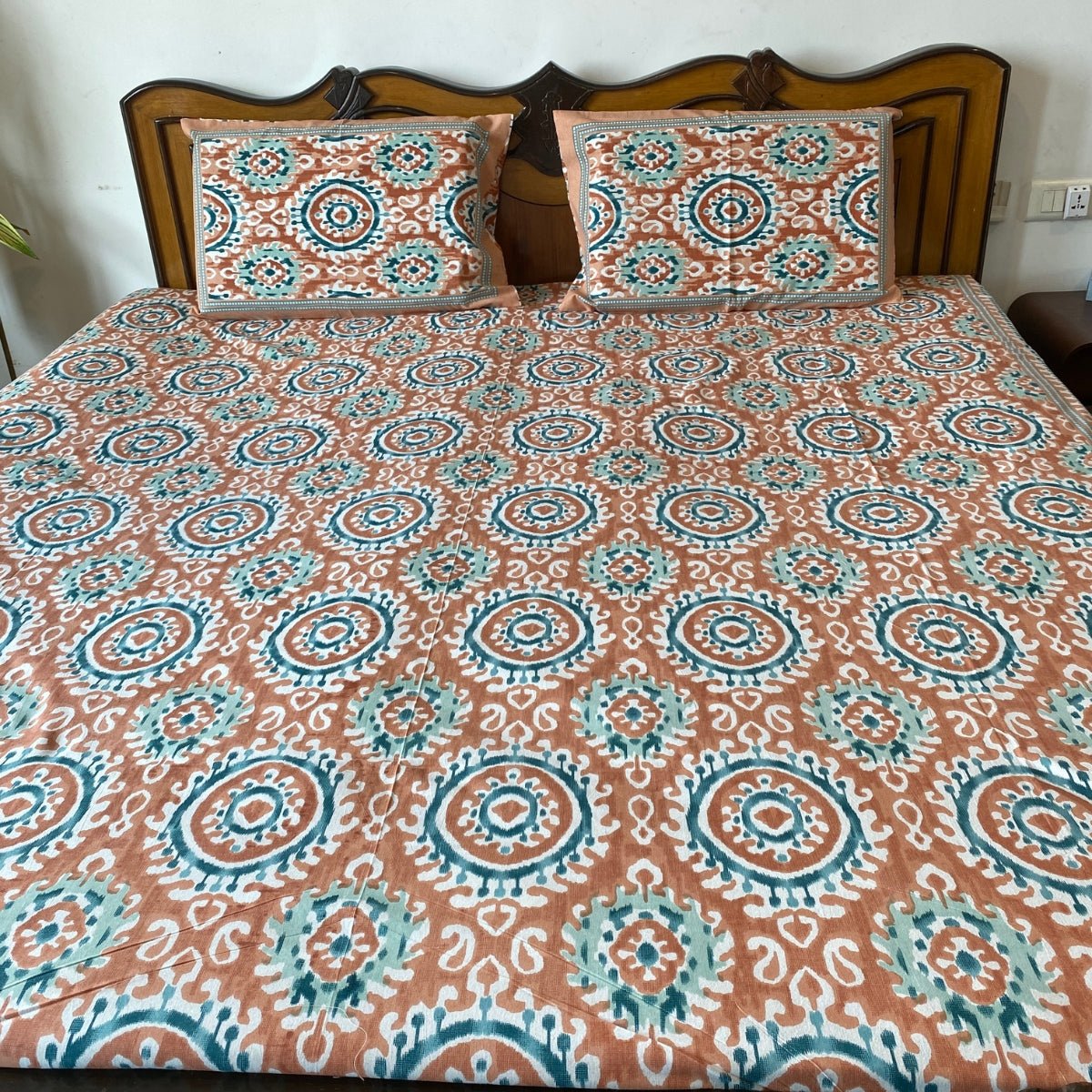 Kesar Ikat Print Bedsheet Set, King Size, 100" x 108" - Coral Slub - 