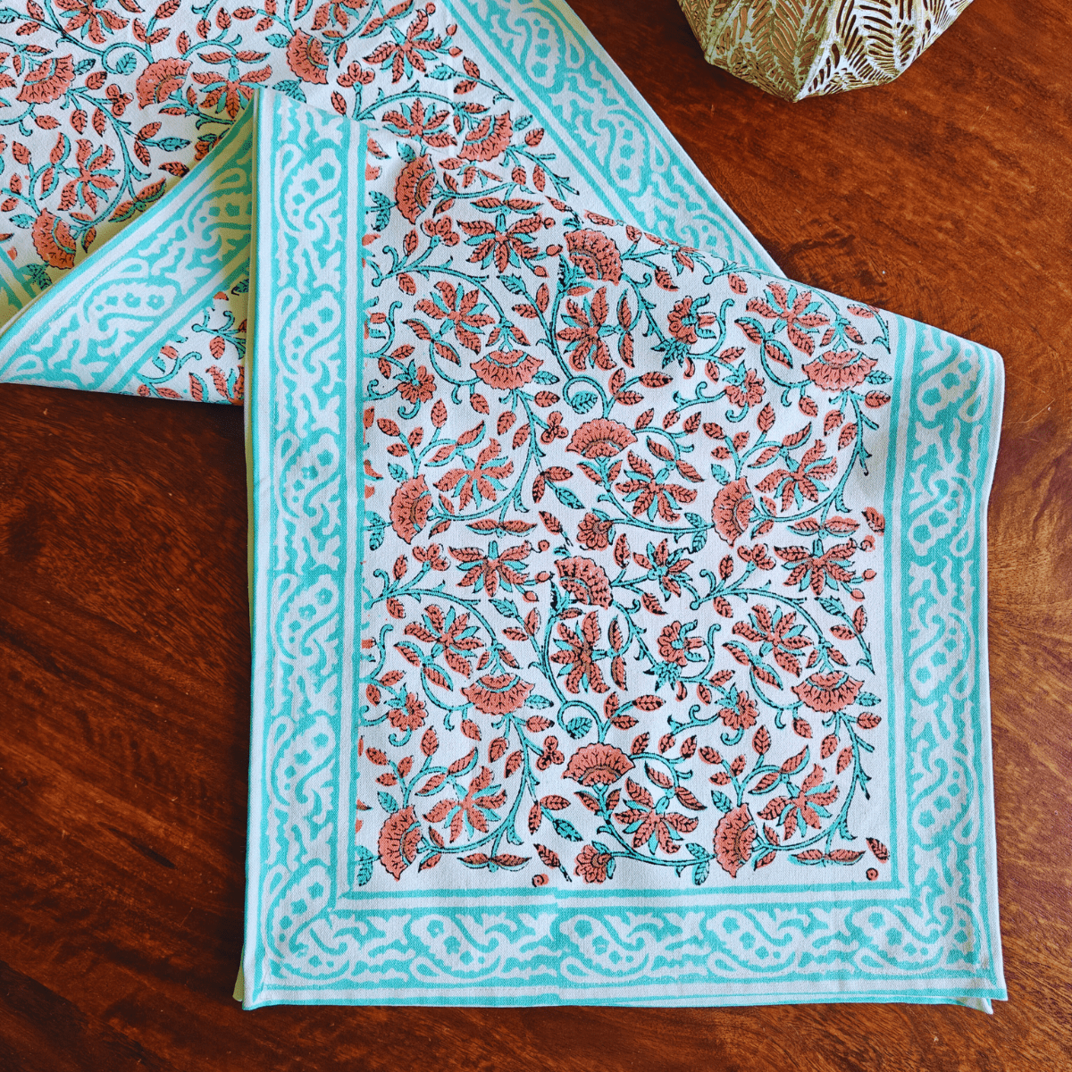 Leaflet Table Runner, 100% cotton, 13" X 72" - Coral Slub - 