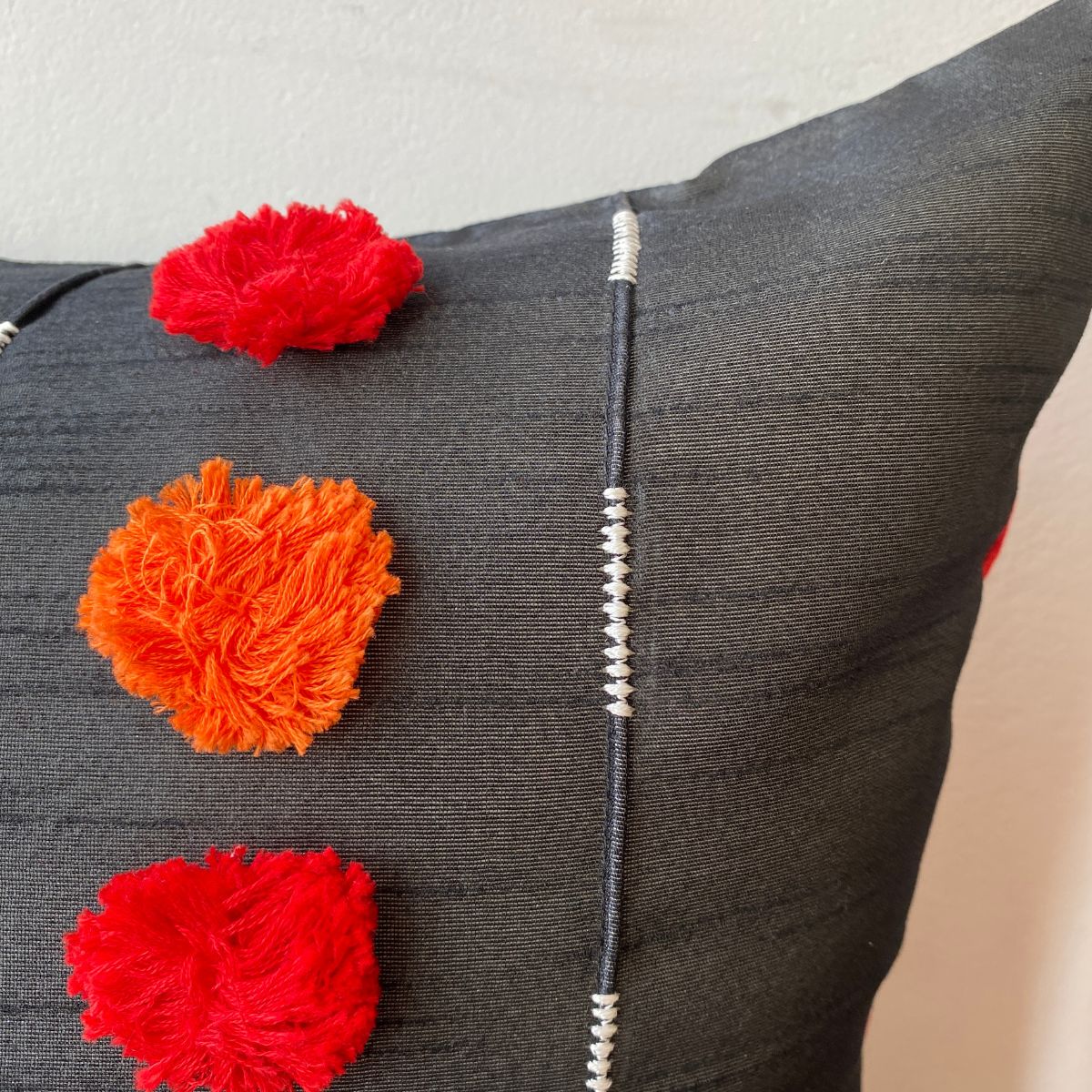 Loom Black Cushion Cover, Pack of 1, 16" x 16" - Coral Slub - 