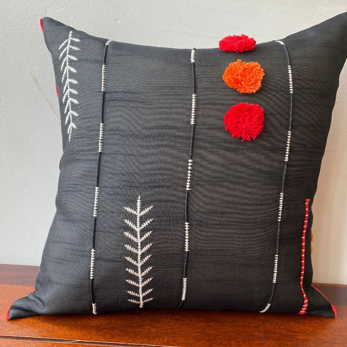 Loom Black Cushion Cover, Pack of 1, 16" x 16" - Coral Slub - 