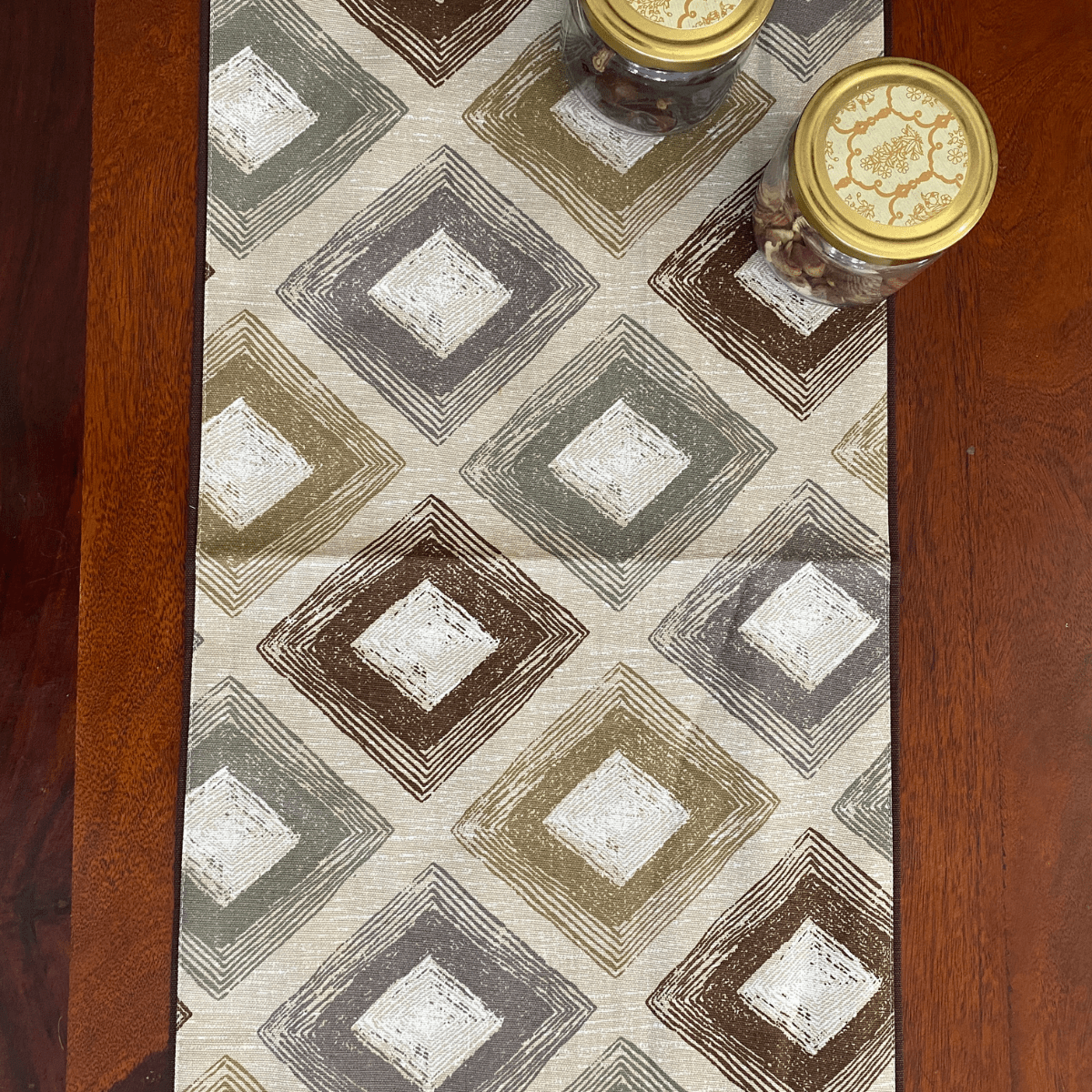 Mocha Printed Table Runner, 100% cotton, 13" x 72" - Coral Slub - 