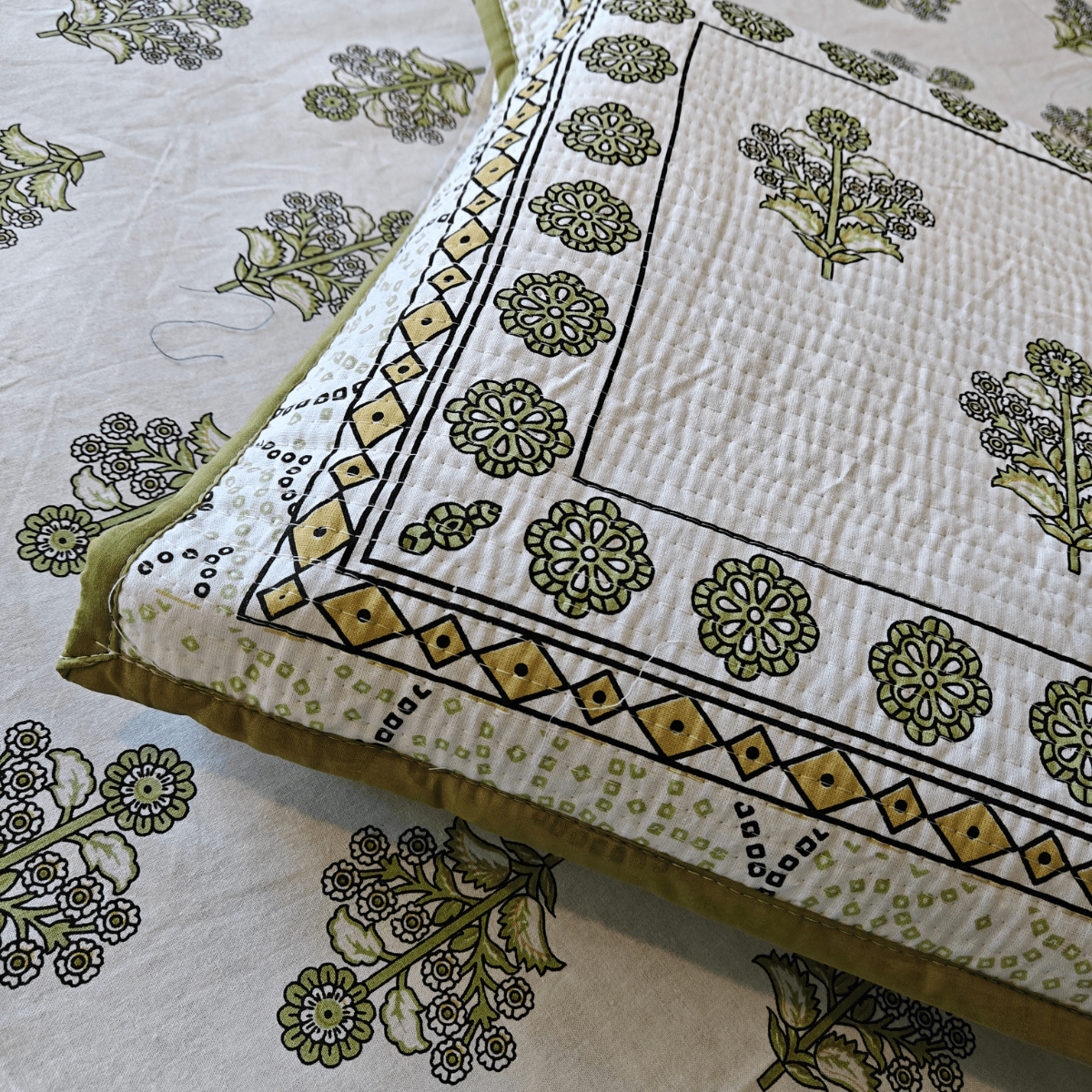 Mohar Cotton Bedsheet with Quilted Pillow Covers – 100" x 108" - Coral Slub - 