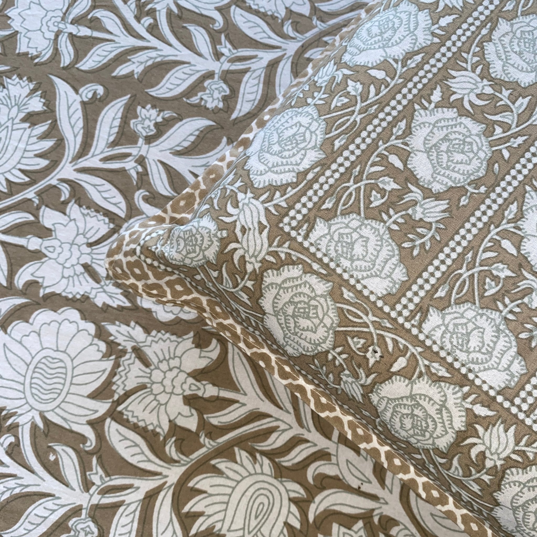 Mridula Bedsheet Set 100% Cotton, King Size, 100" x 108" - Coral Slub - 