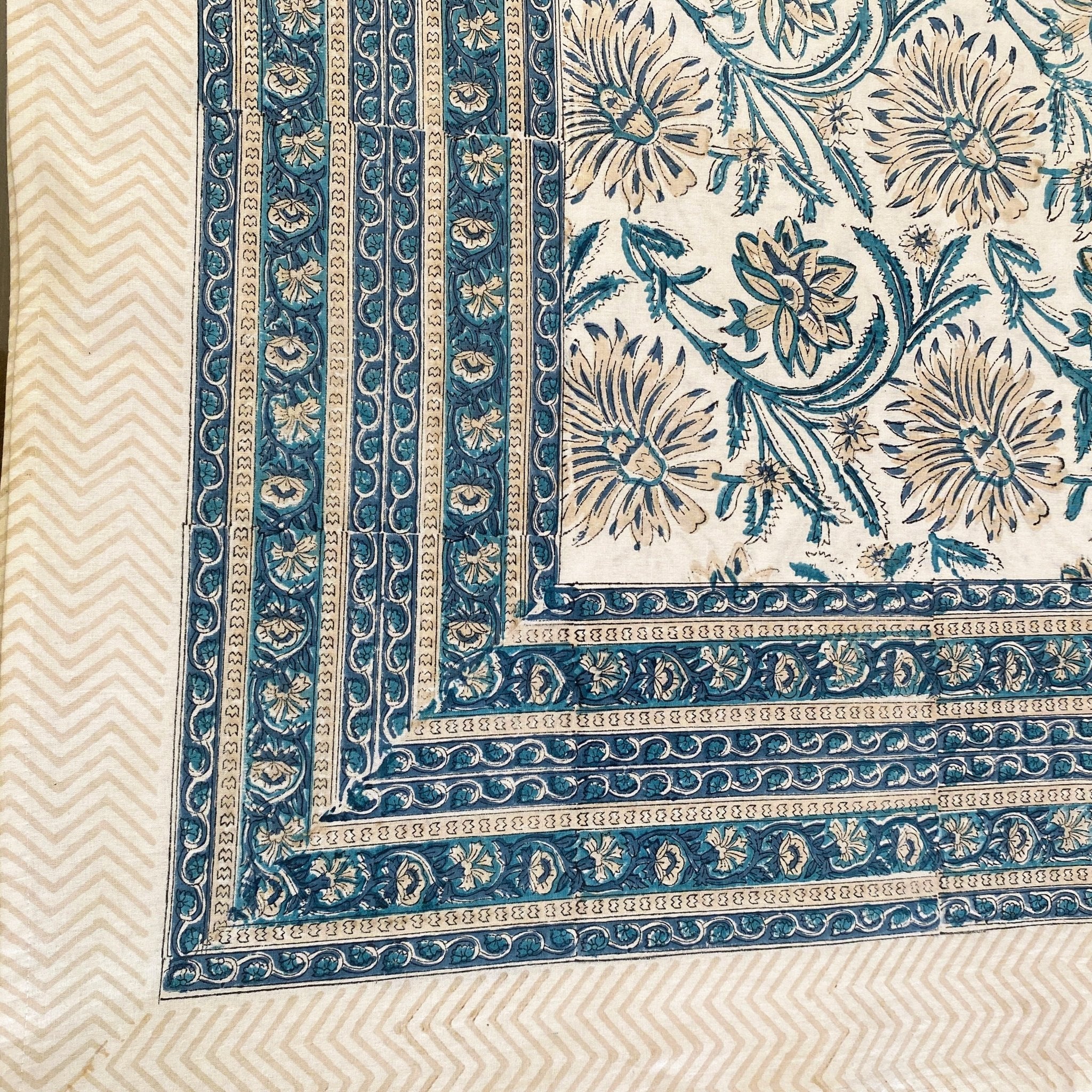 Neelkamal 6 Seater Dining Table Cover, 100% Cotton, 60" x 90" - Coral Slub - 