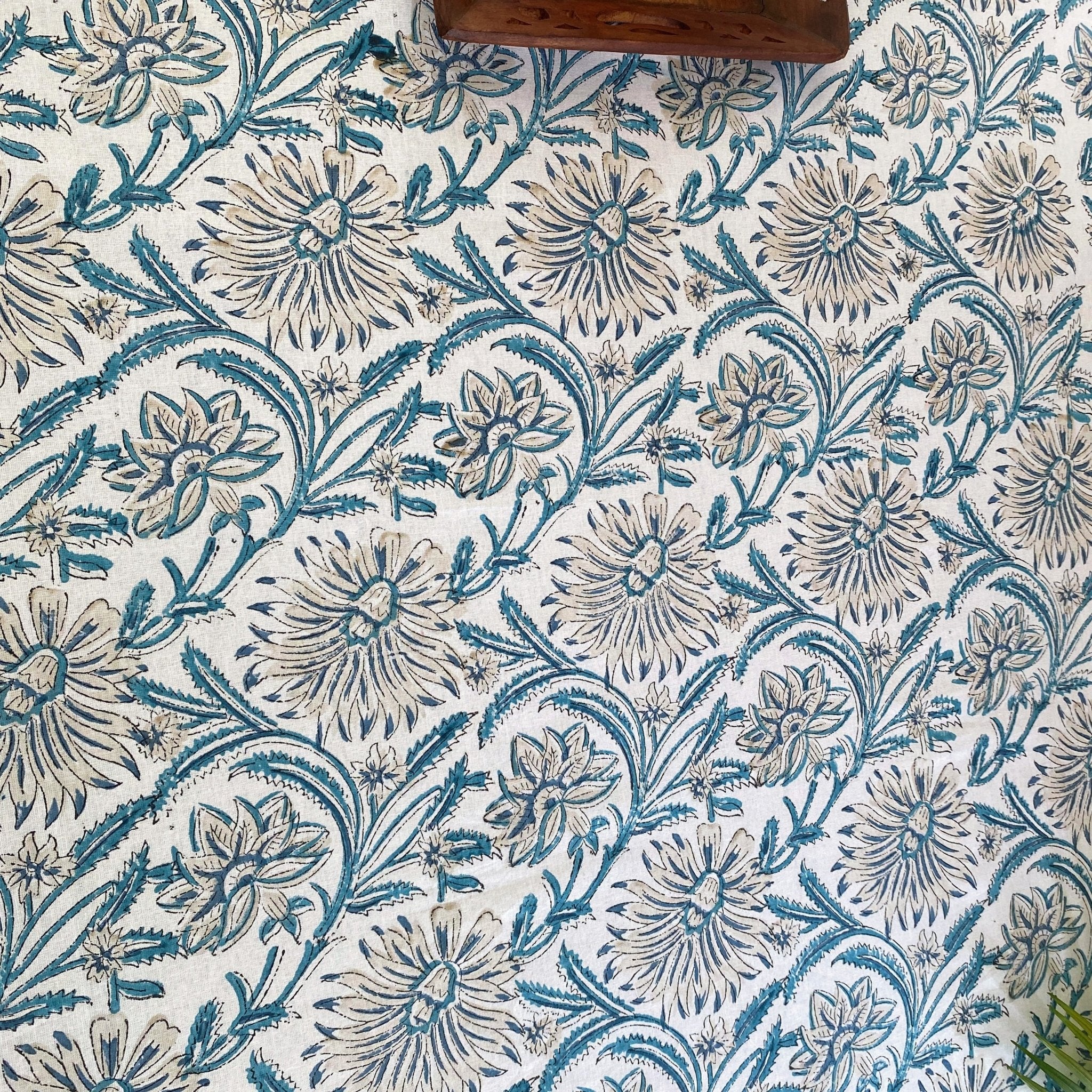 Neelkamal 6 Seater Dining Table Cover, 100% Cotton, 60" x 90" - Coral Slub - 