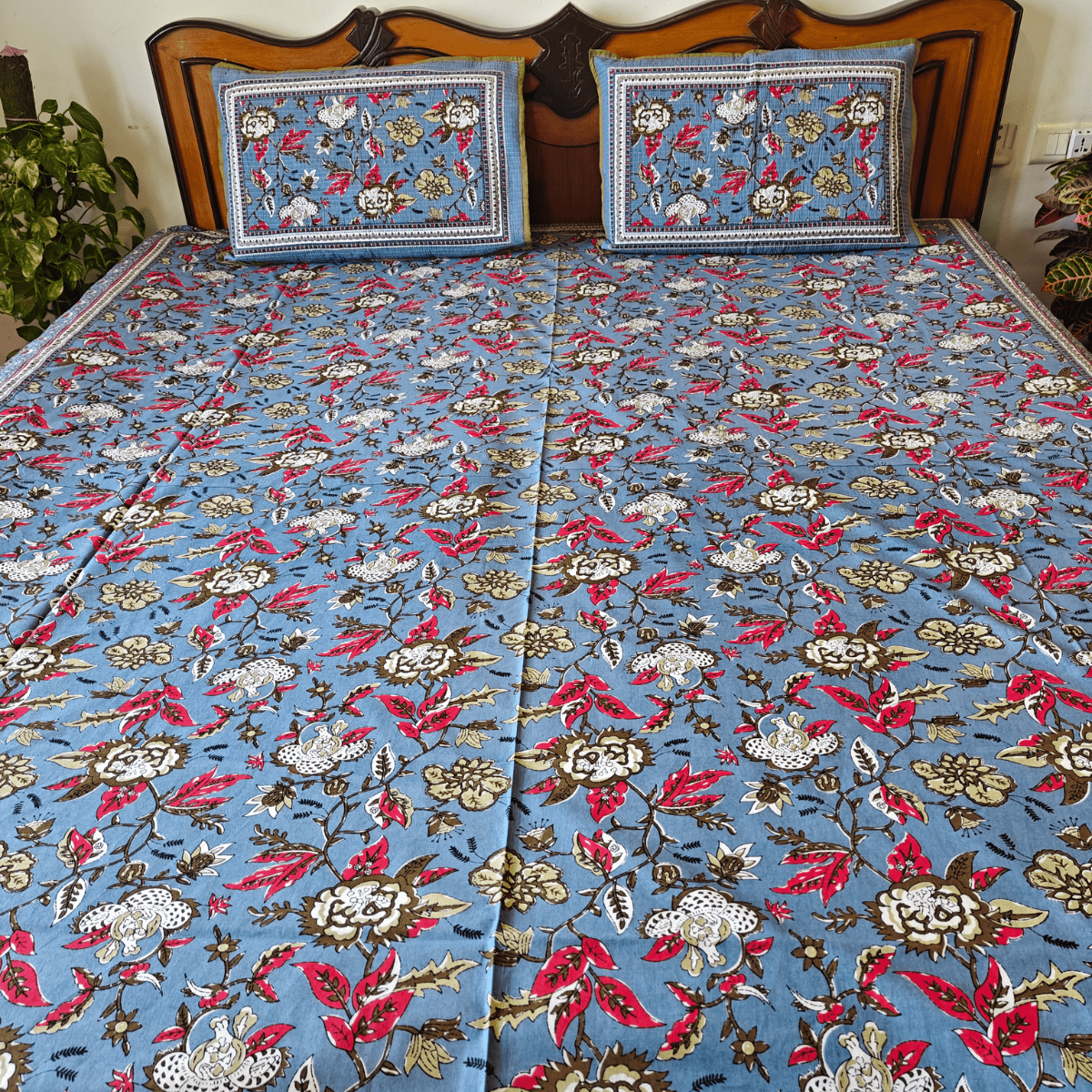 Neer Cotton Bedsheet with Quilted Pillow Covers – 100" x 108" - Coral Slub - 