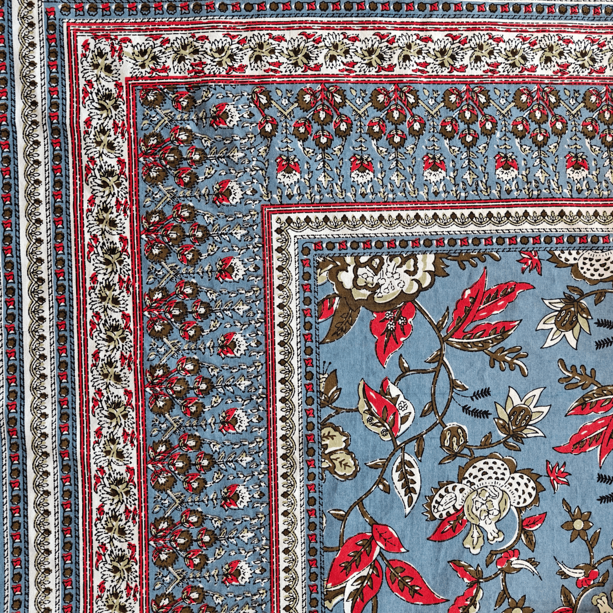 Neer Cotton Bedsheet with Quilted Pillow Covers – 100" x 108" - Coral Slub - 