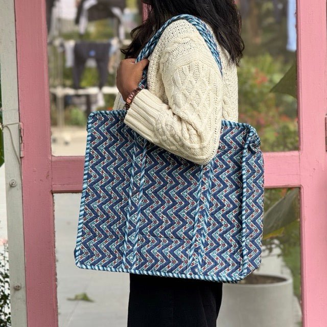 Neer Zigzag Print Tote Bag - Coral Slub - 