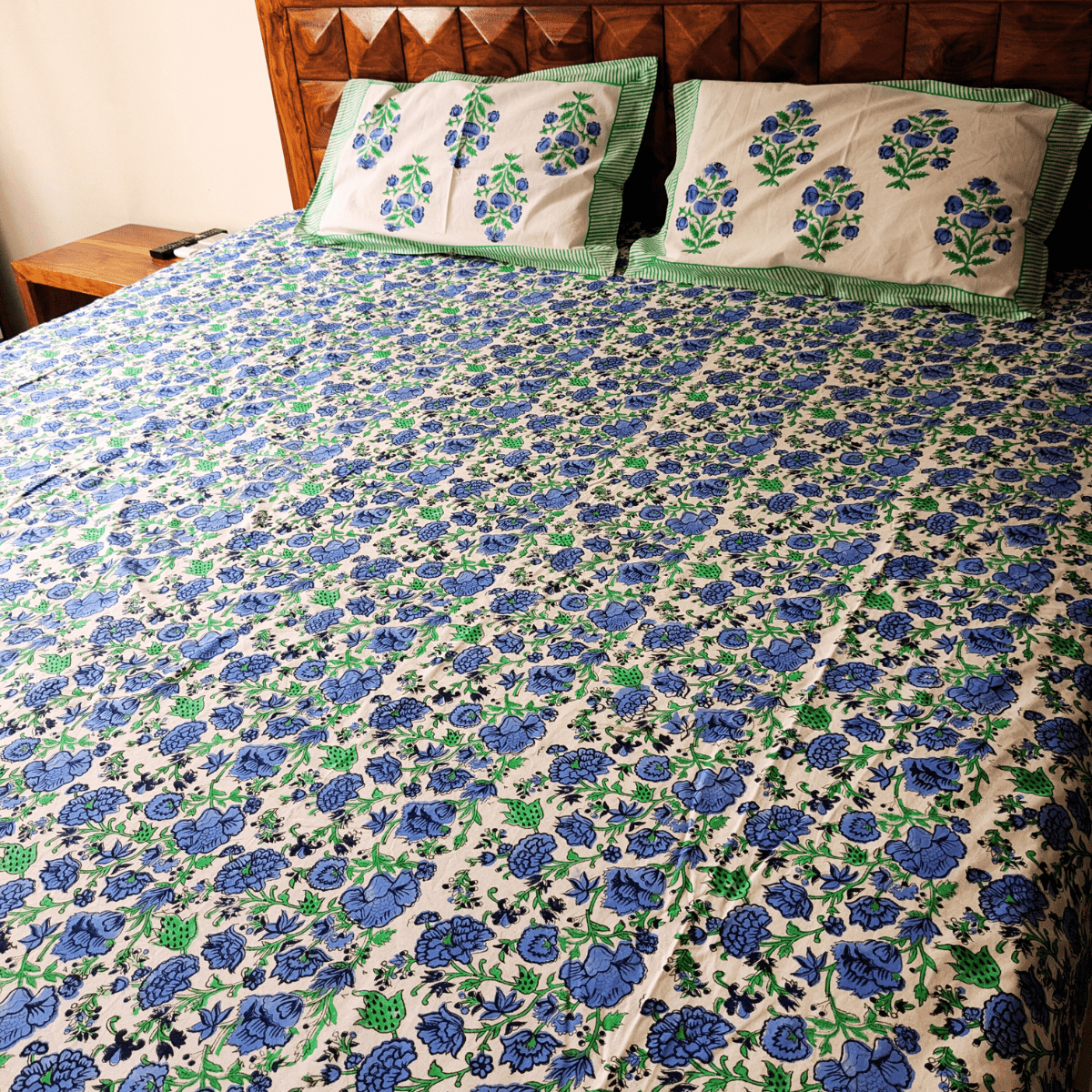 Nilaya Block Print Bedsheet Set, King Size, 108" x 108" - Coral Slub - 