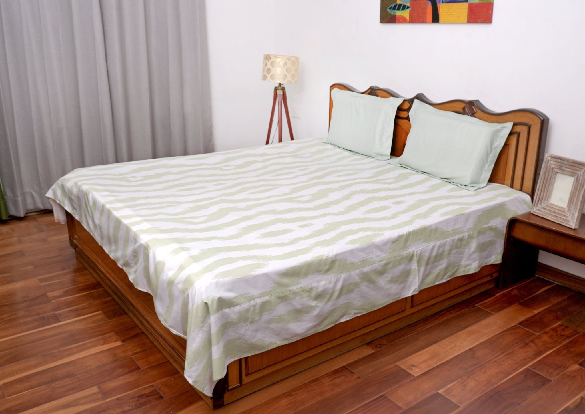 Pack of 2 King Size Bedsheets – Vivid & Meadow Prints - Coral Slub - 