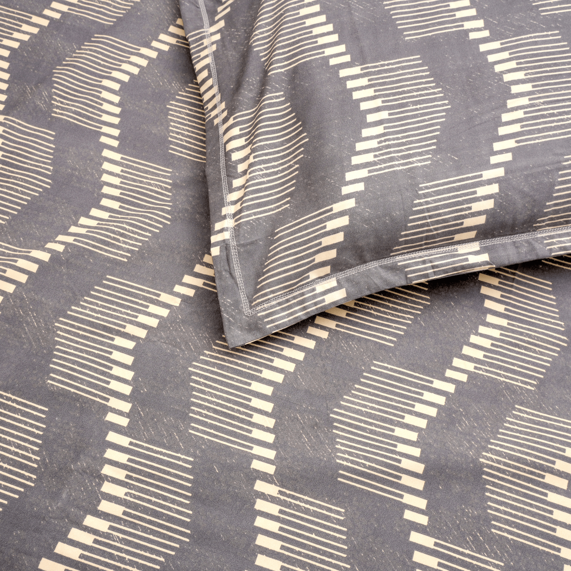 Pack of 2 Queen Size Bedsheets 90" x 100" - Rhthym and Dainty Bloom - Coral Slub - 