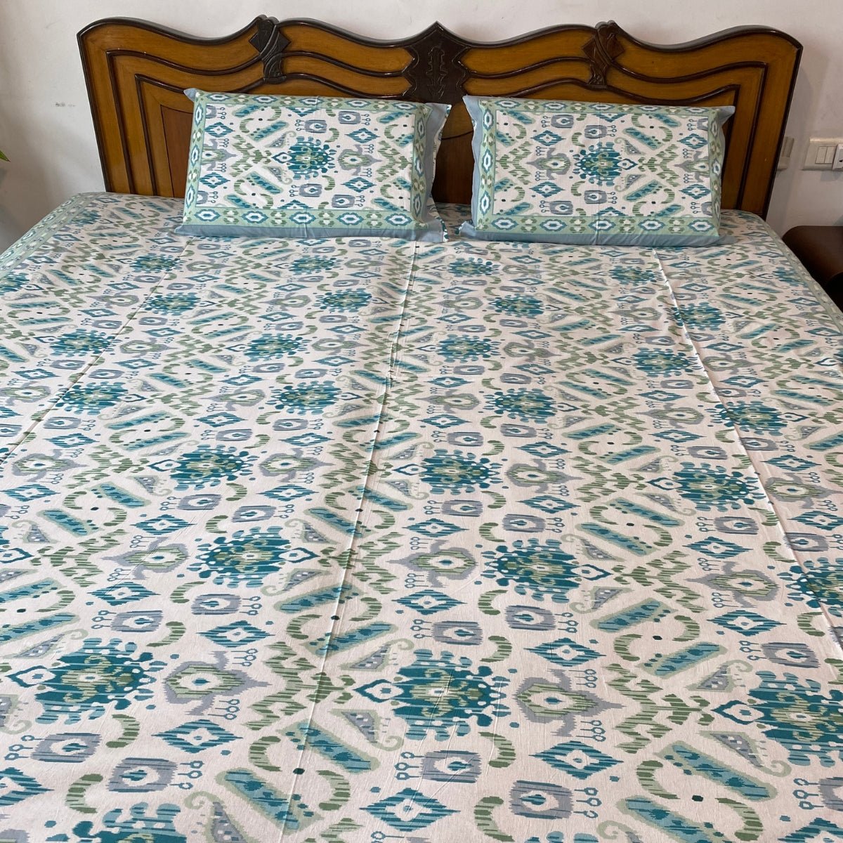 Patola Ikat Print Bedsheet Set, King Size, 100" x 108" - Coral Slub - 