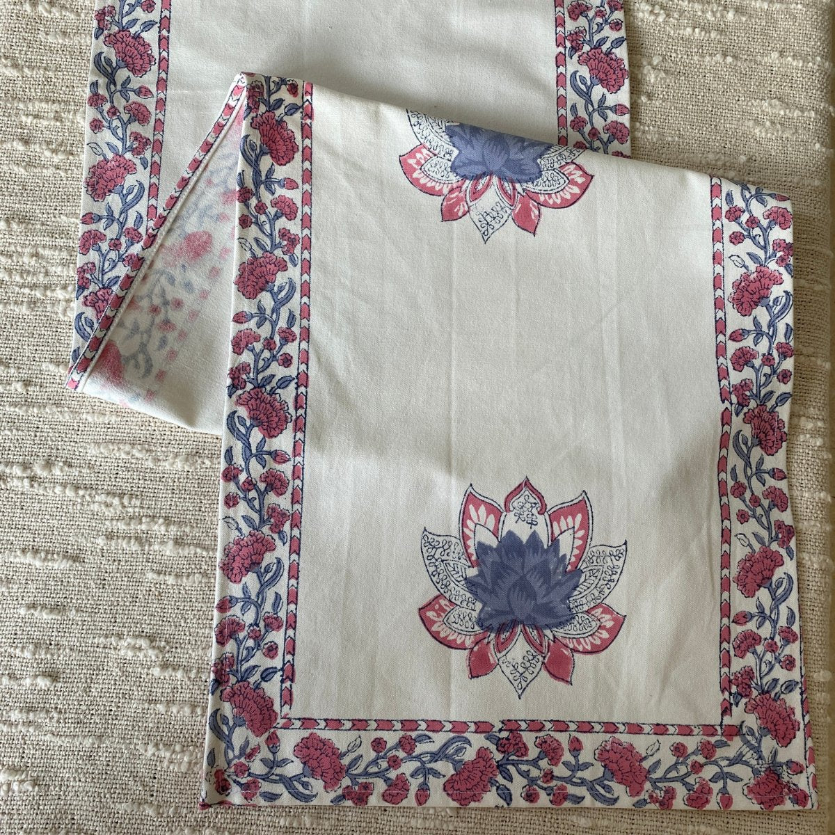 Petal Table Runner, 100% cotton, 13" x 72" - Coral Slub - 