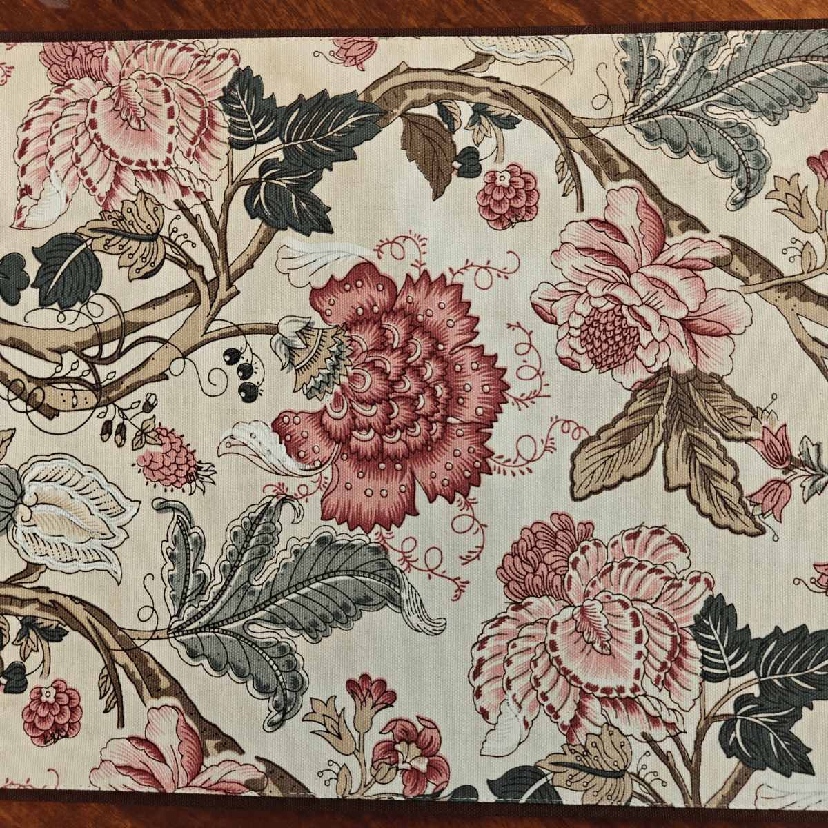 Petal Whisper Printed Table Runner, 100% cotton, 13" x 72" - Coral Slub - 