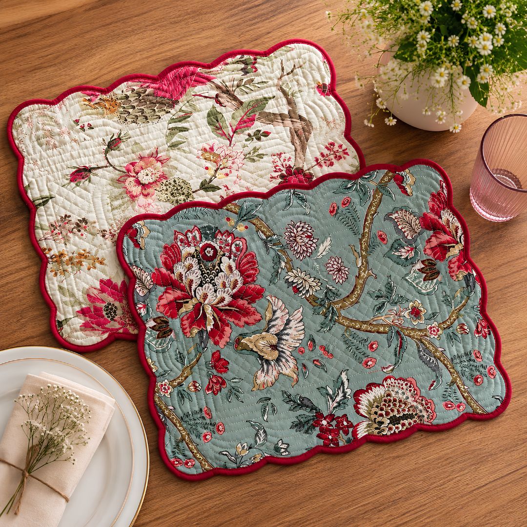Reversible quilted placemat red
