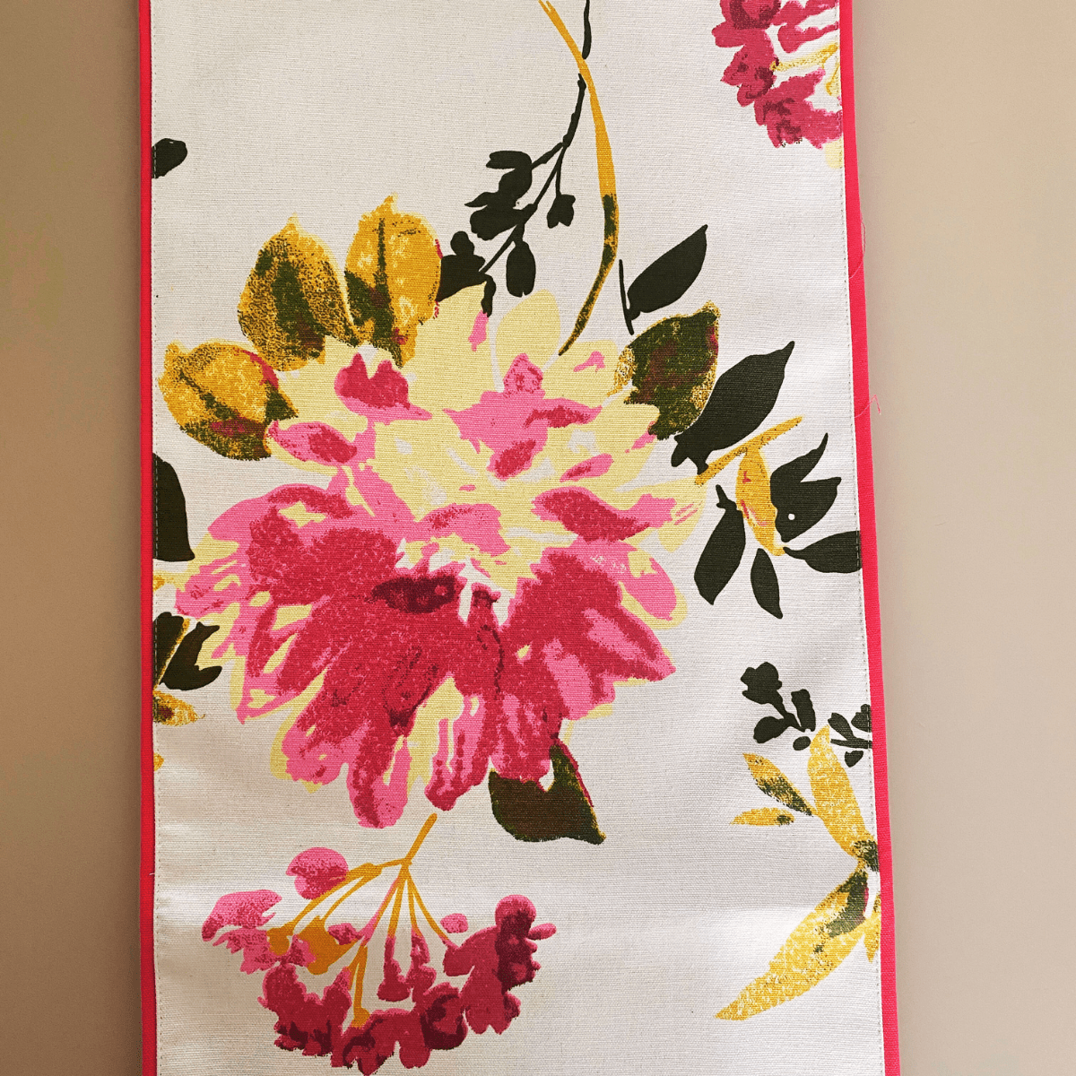 Poppy Printed Table Runner, 100% cotton, 13" x 72" - Coral Slub - 