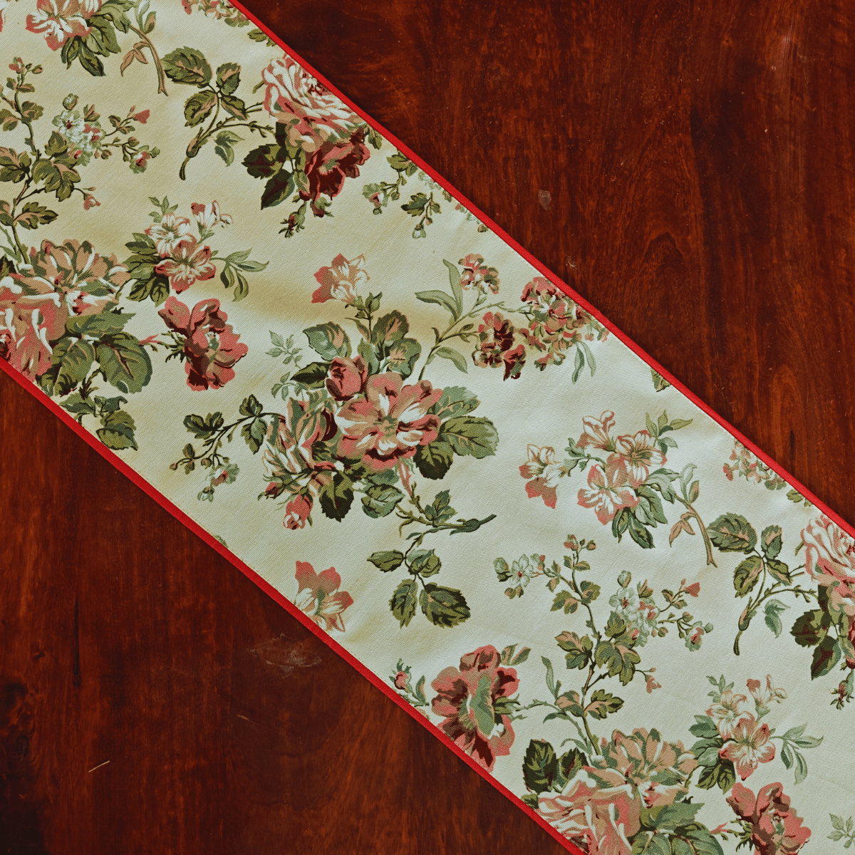 Rosevine Printed Table Runner, 100% cotton, 13" x 72" - Coral Slub - 