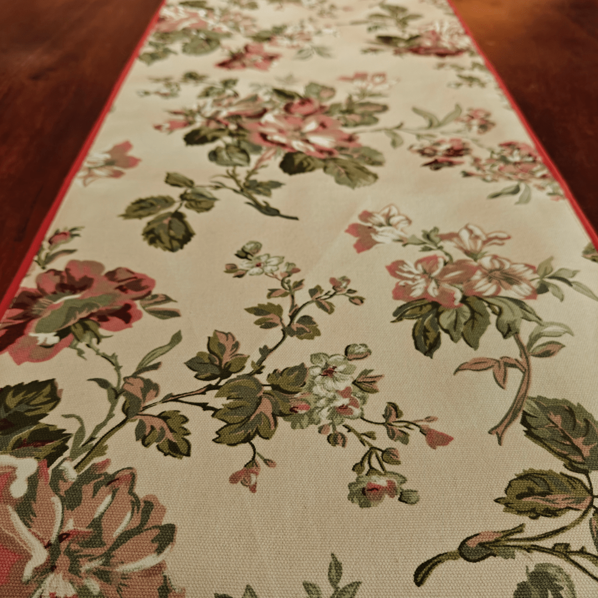 Rosevine Printed Table Runner, 100% cotton, 13" x 72" - Coral Slub - 