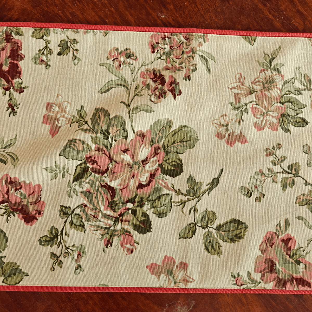 Rosevine Printed Table Runner, 100% cotton, 13" x 72" - Coral Slub - 