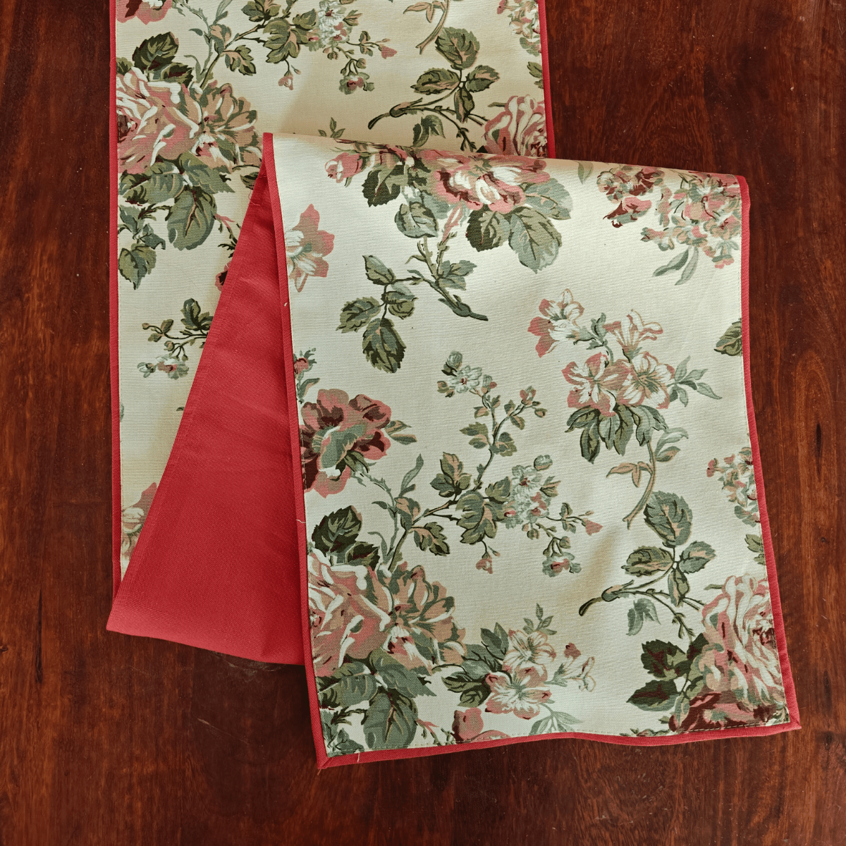 Rosevine Printed Table Runner, 100% cotton, 13" x 72" - Coral Slub - 