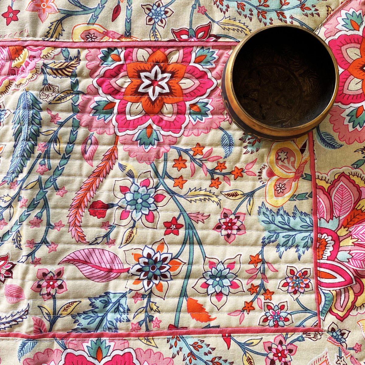 Sandstone Garden Print Table Runner, 100% cotton, 15" x 72" - Coral Slub - 